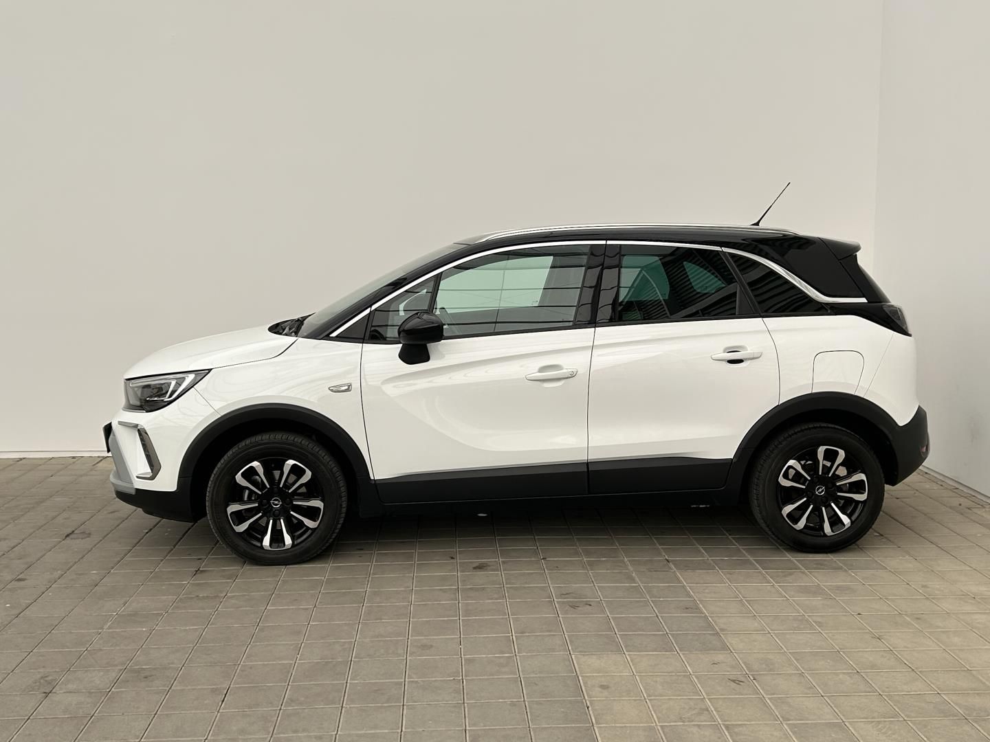 Opel Crossland X, 1.2T 96kW Elegance - fotka 2