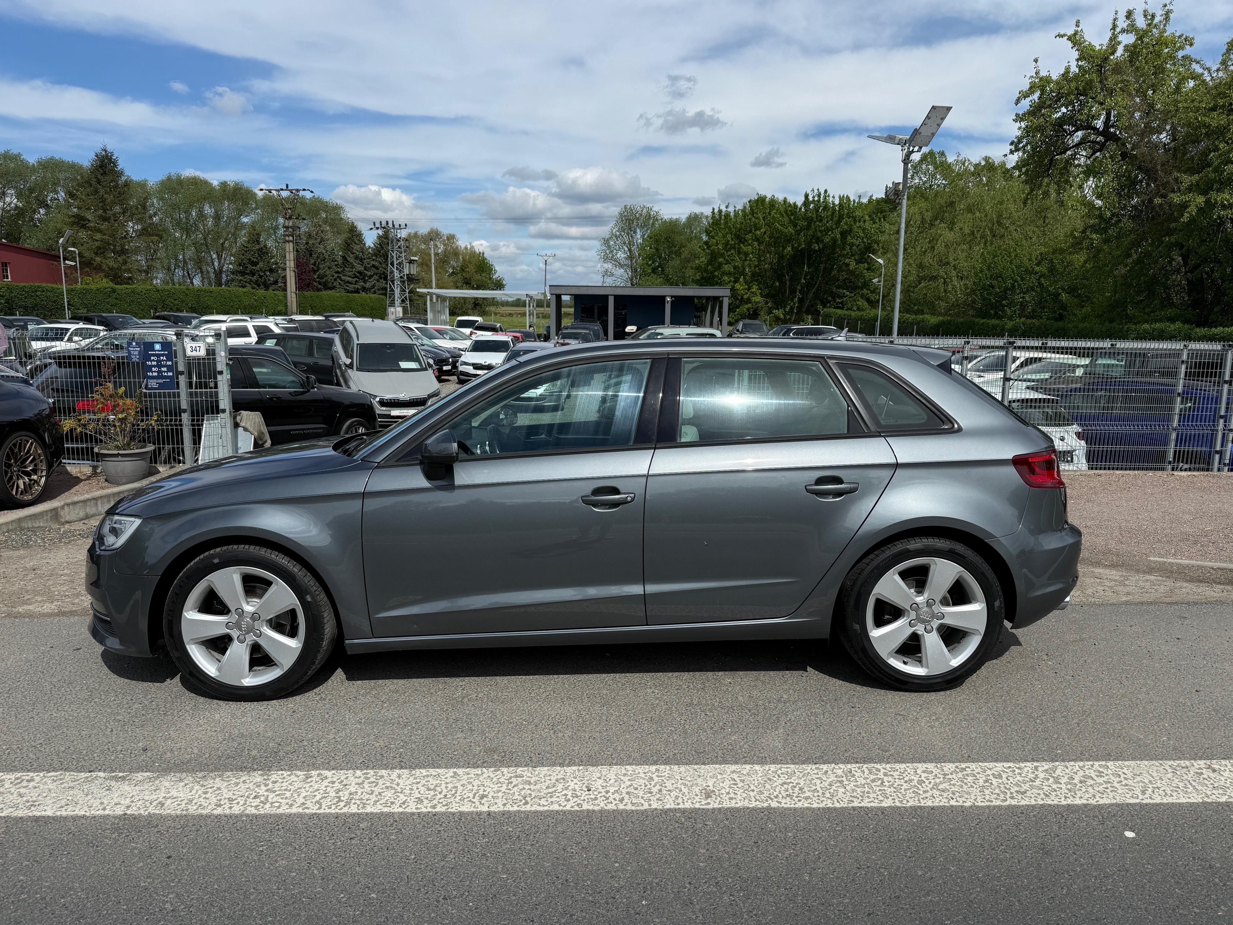 Audi A3, 2.0TDI 110kW Sportback kůže - fotka 6