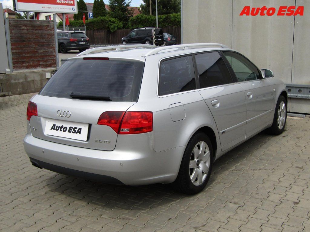 Audi A4, 2.0 TDI - fotka 4