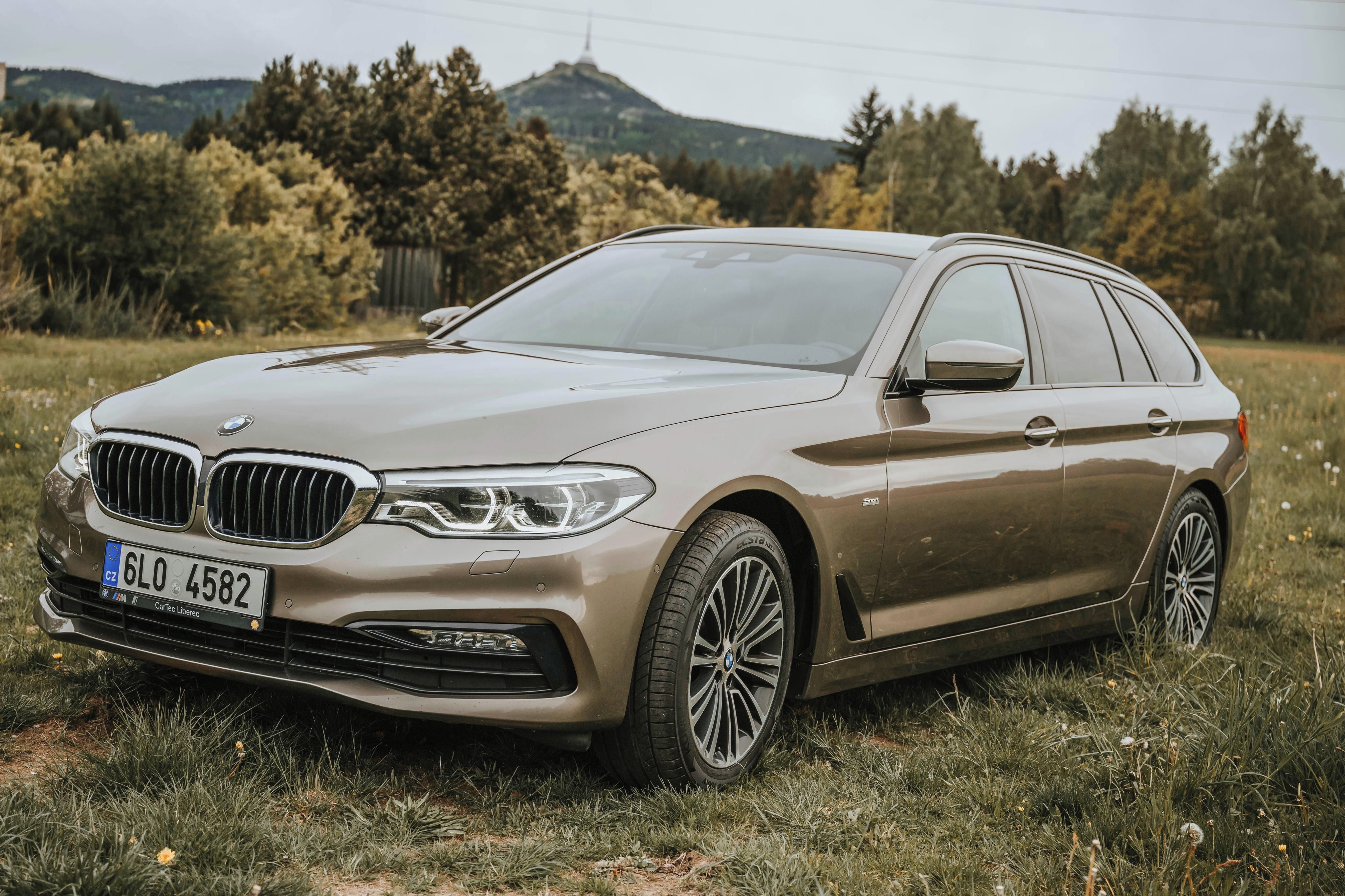 BMW Řada 5, BMW 520D XDrive, Sportline - fotka 2