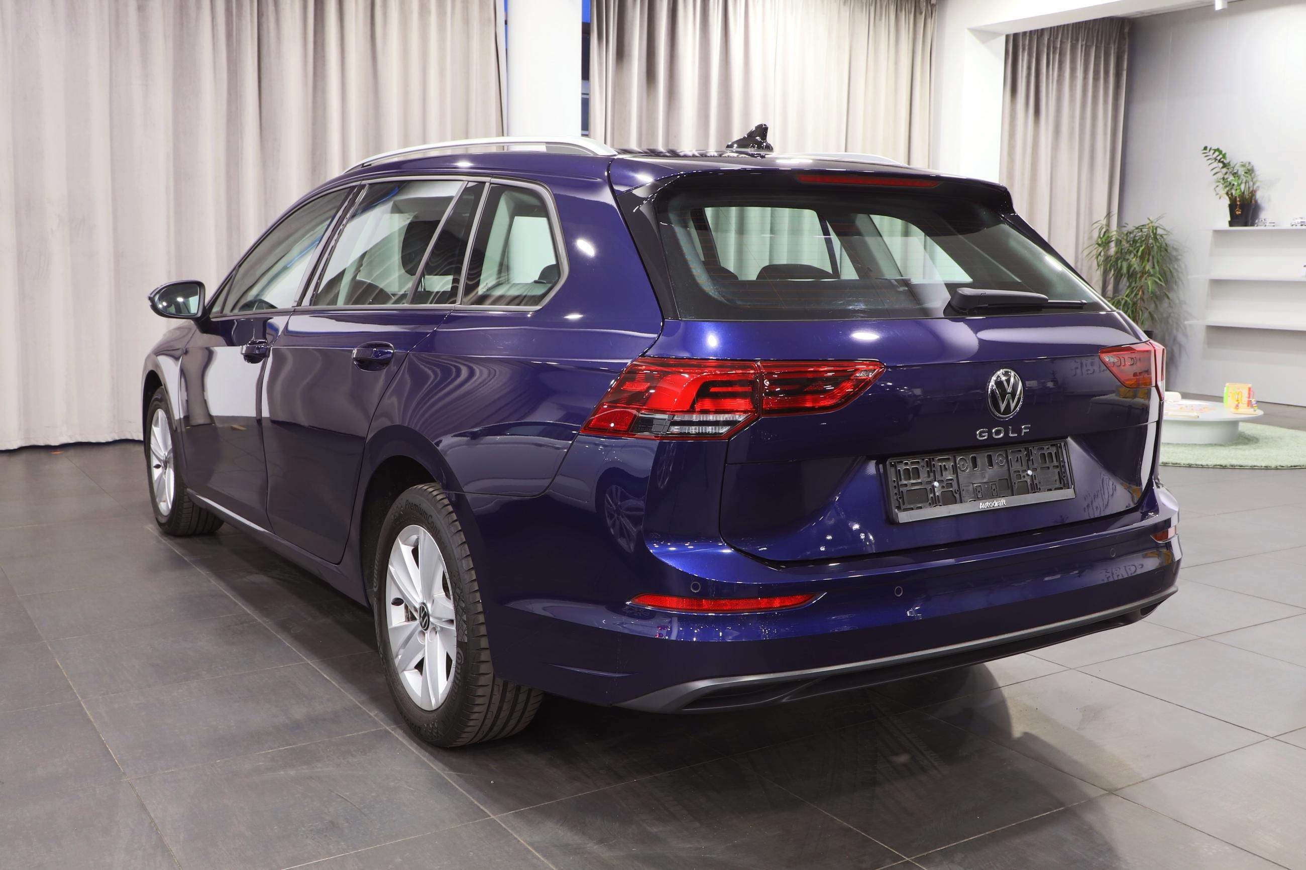 Volkswagen Golf Variant, 2.0 TDI 110kW / 2x sada ALU 16 - fotka 4