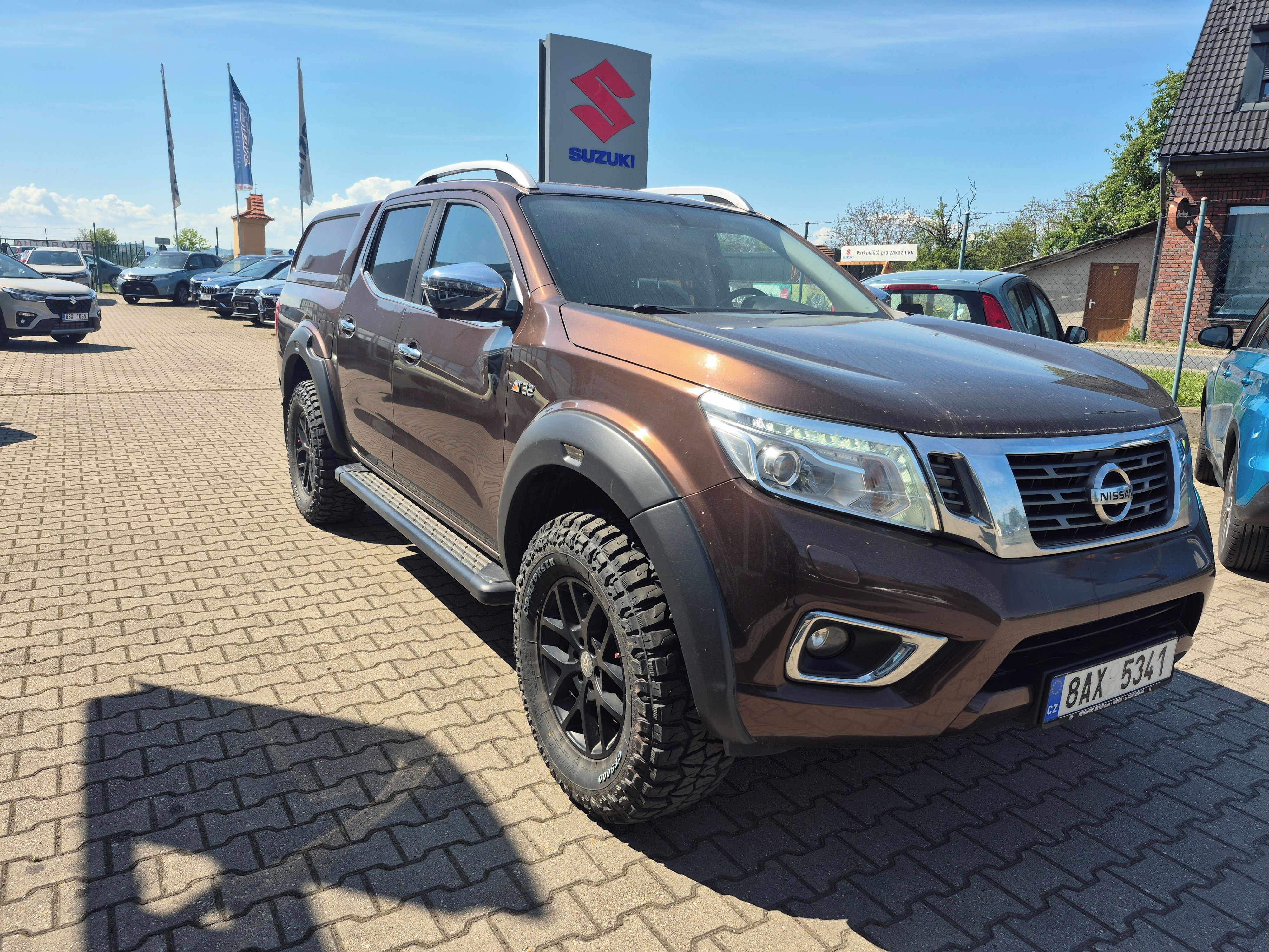 Nissan Navara, 2,3 dCi Hardtop 4x4 automat - fotka 3