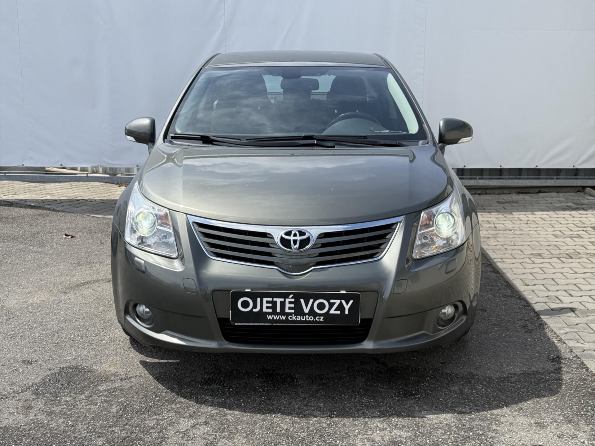 Toyota Avensis, 2,0 Sol - fotka 2