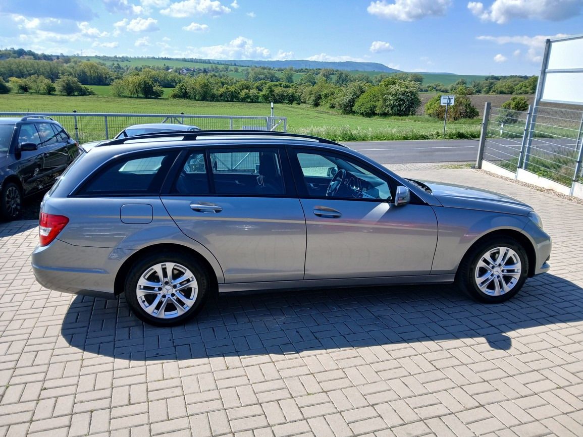 Mercedes-Benz Třídy C, 2,2 CDI Blueeficiency - fotka 6