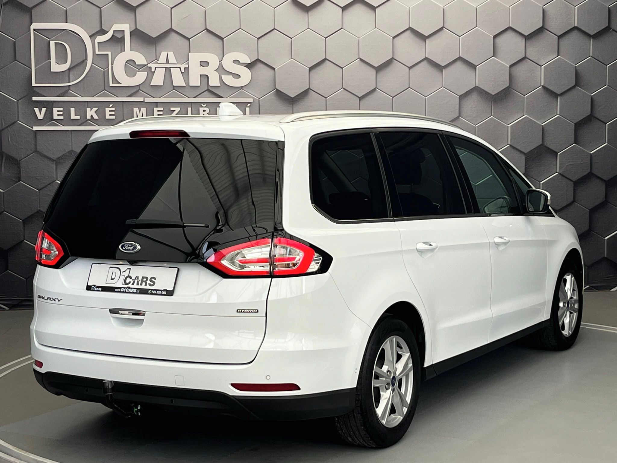 Ford Galaxy, 2.5 FHEV TITANIUM 7 míst LED - fotka 5