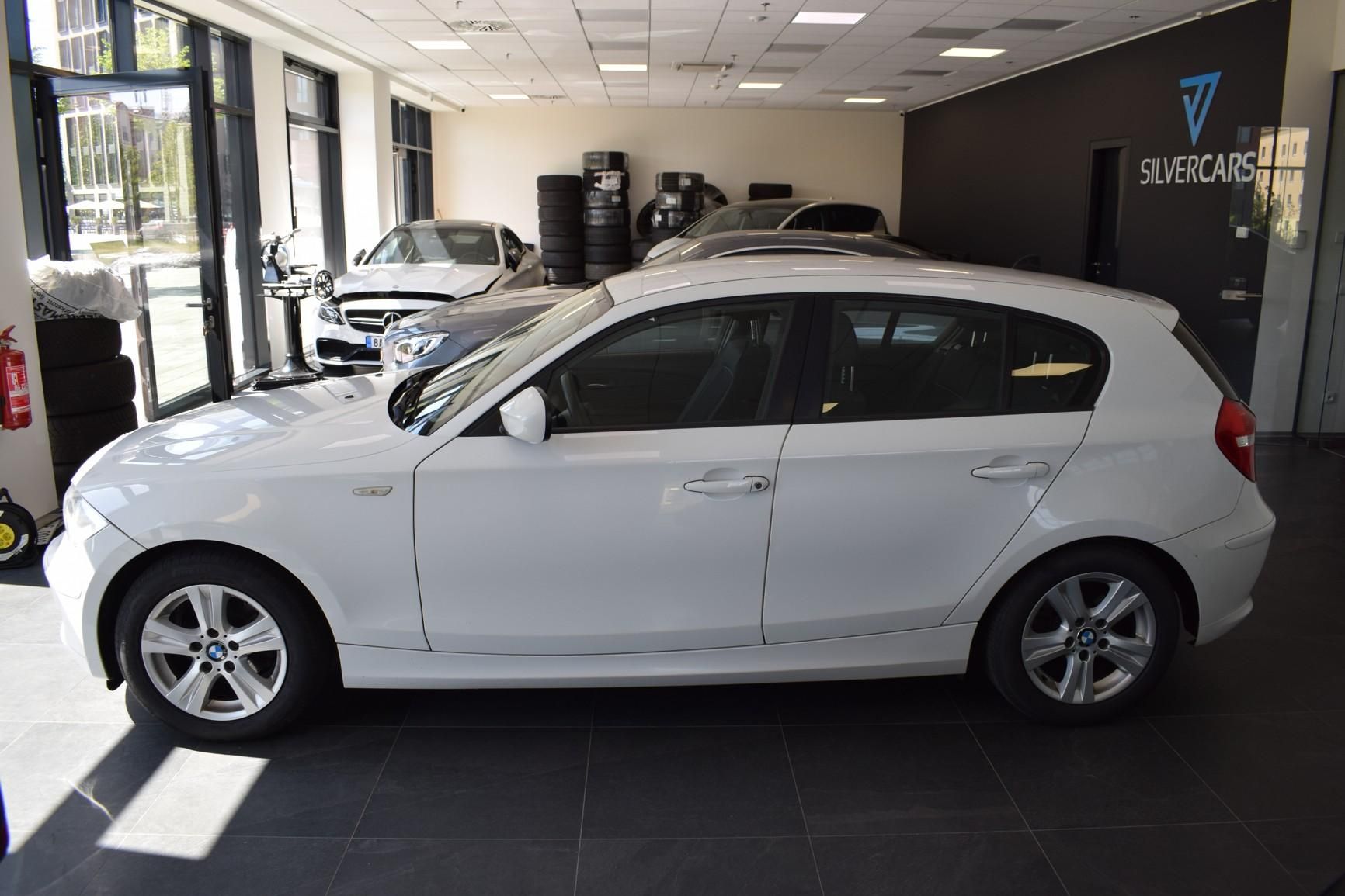 BMW Řada 1, 116d 1.maj koupeno CZ Invelt - fotka 3