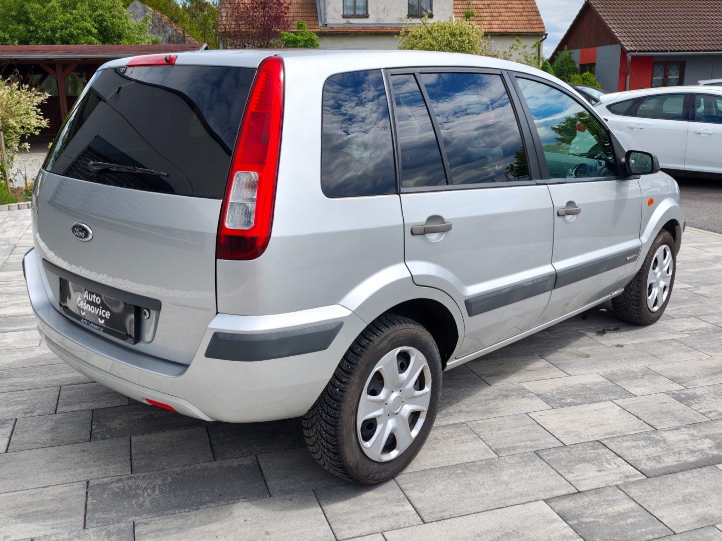 Ford Fusion, 1,4 i 16v  59 Kw Ambiente - fotka 5