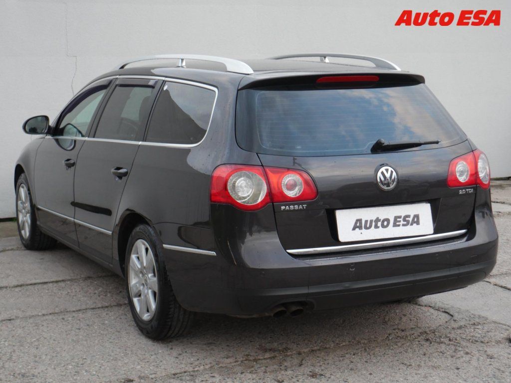 Volkswagen Passat, 2.0 TDi - fotka 4