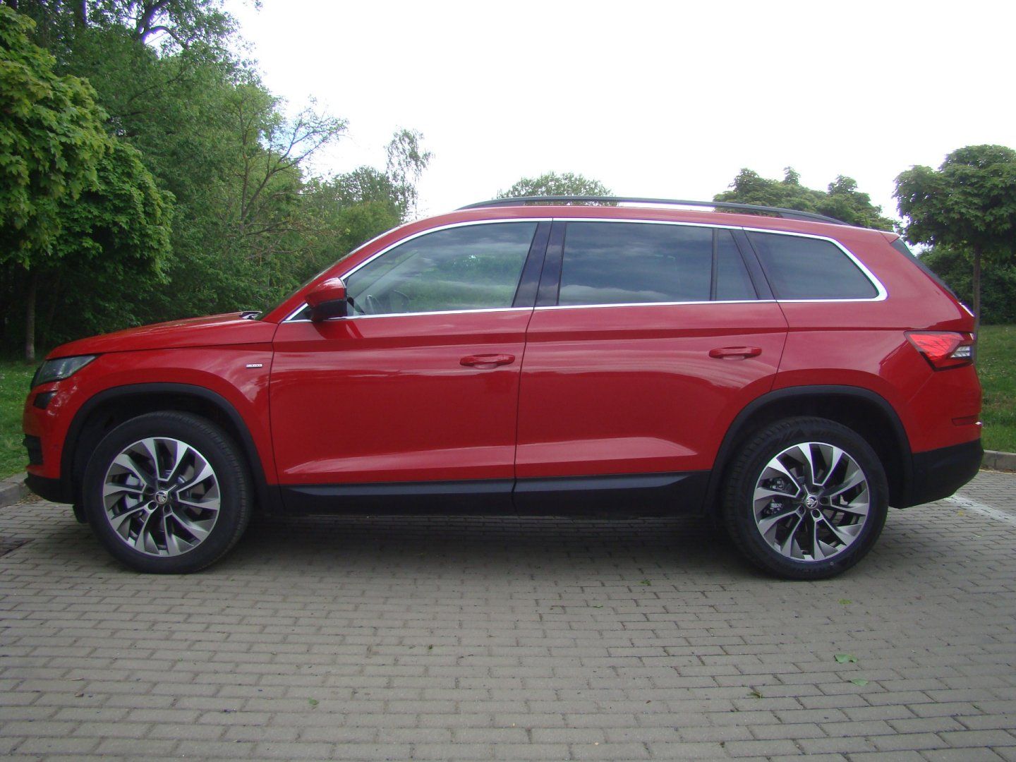 Škoda Kodiaq, 2.0 TDi 147kW 4x4 DSG WEBASTO - fotka 6