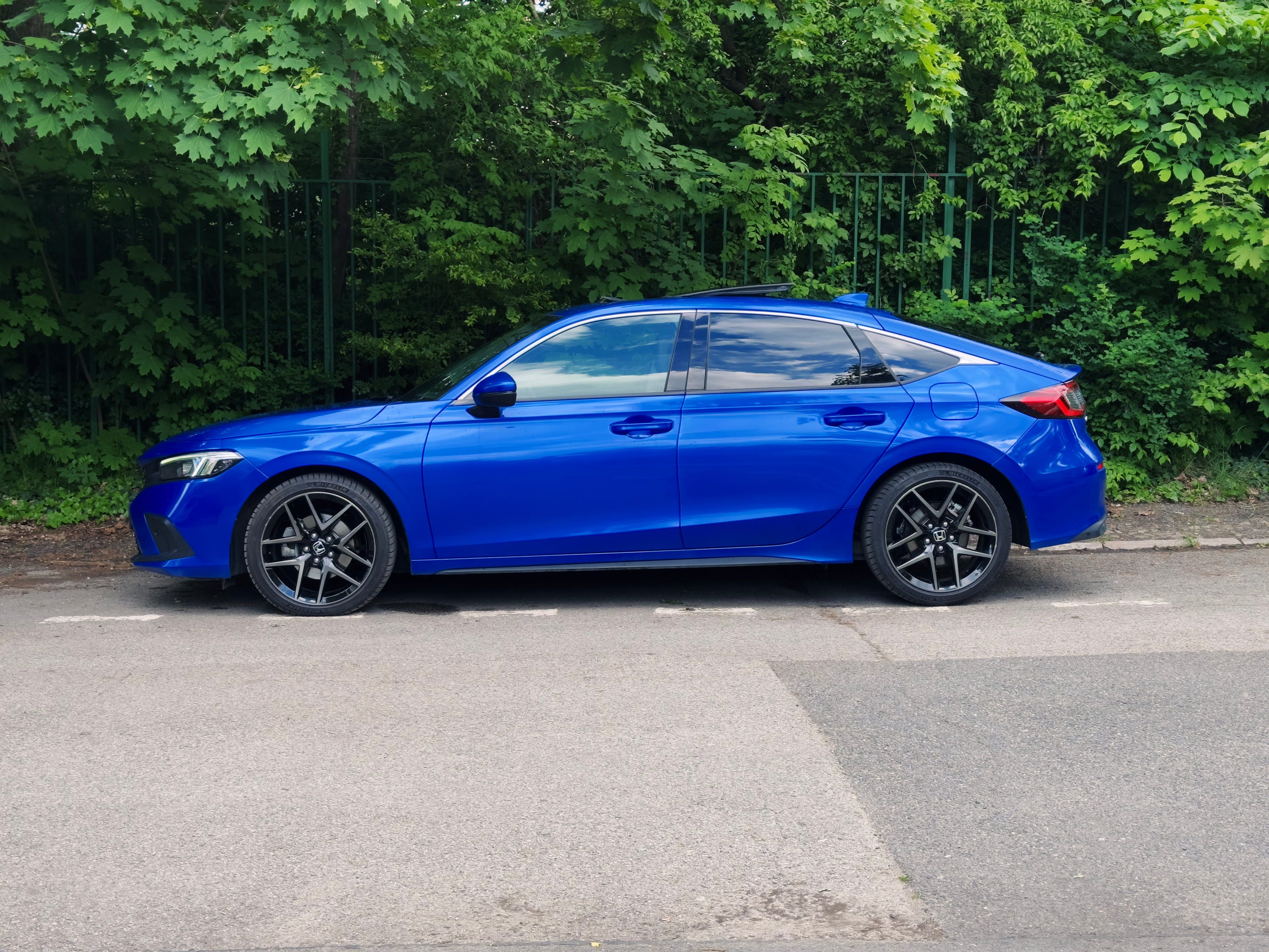 Honda Civic, Honda Civic 11c ADVANCE + pneu - fotka 2