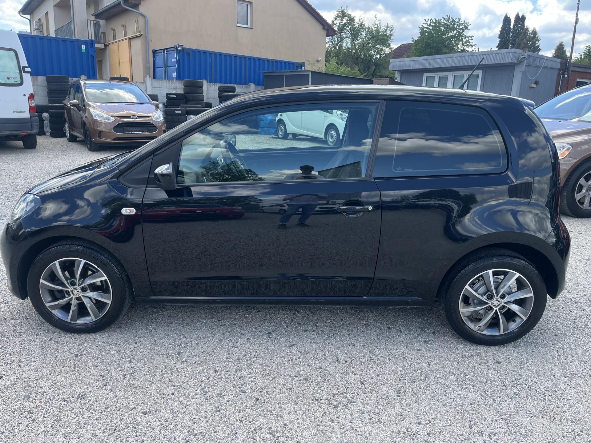 Škoda Citigo, 1.0MPi 44kw 77000km!! - fotka 4
