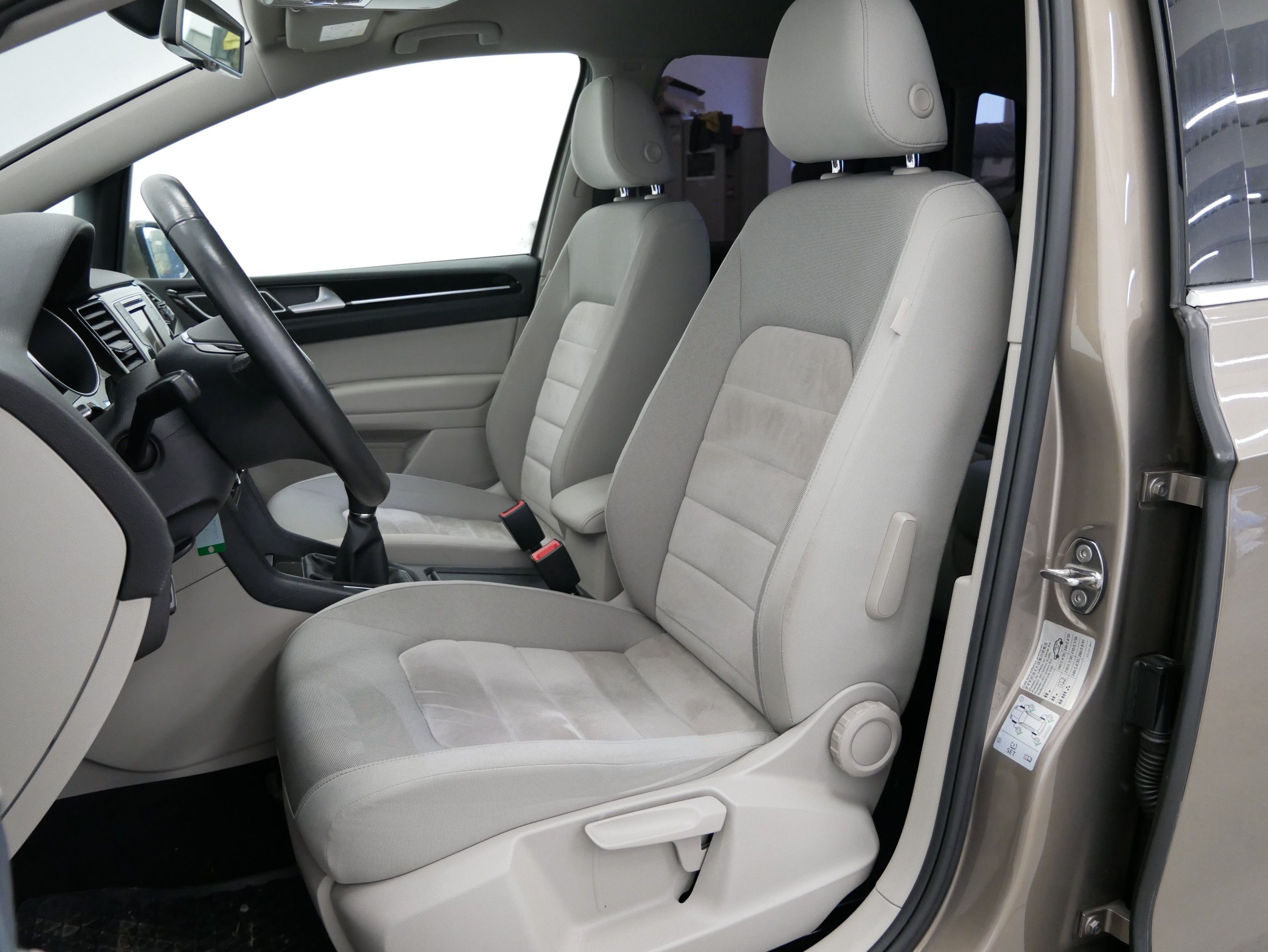 Volkswagen Golf Sportsvan, 1.4 TSI 92 kW Highline - fotka 6