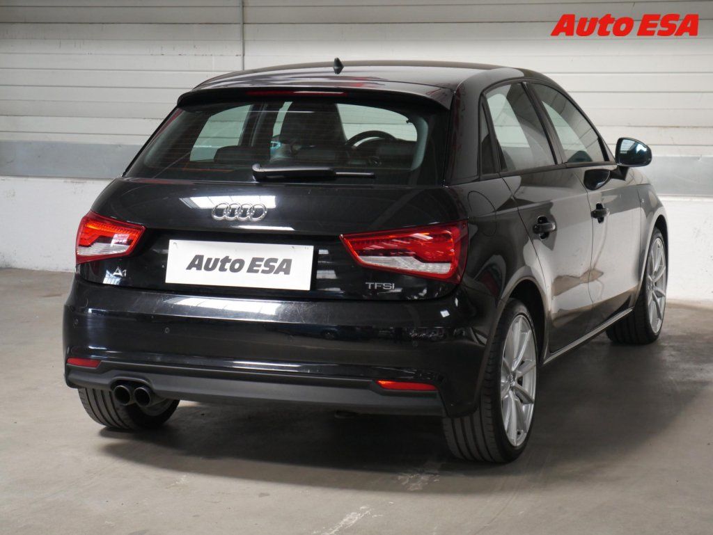 Audi A1, 1.4 Tsi,AT,bixen,AC - fotka 6