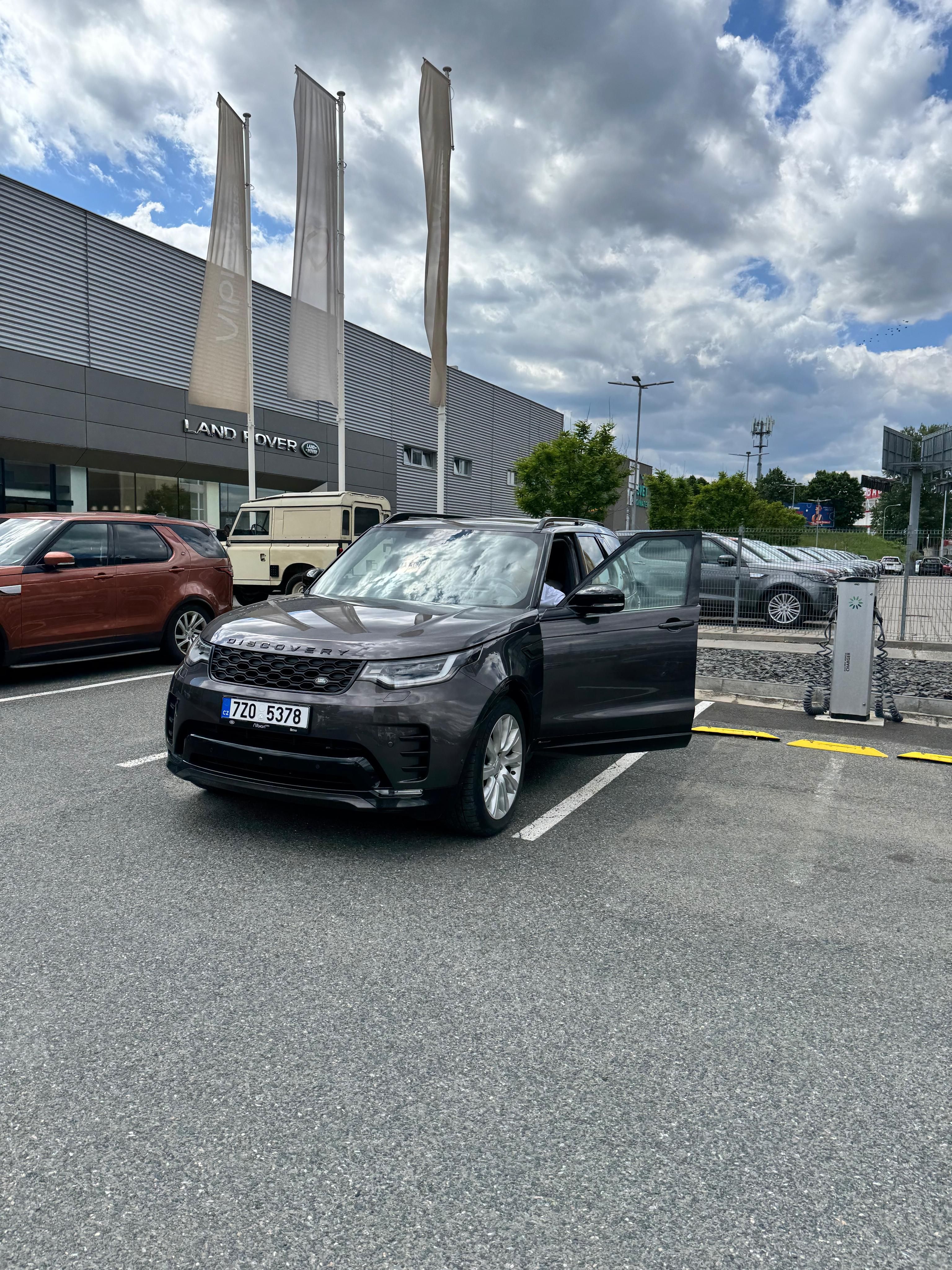 Land Rover Discovery, R-Dynamic SE 300 D