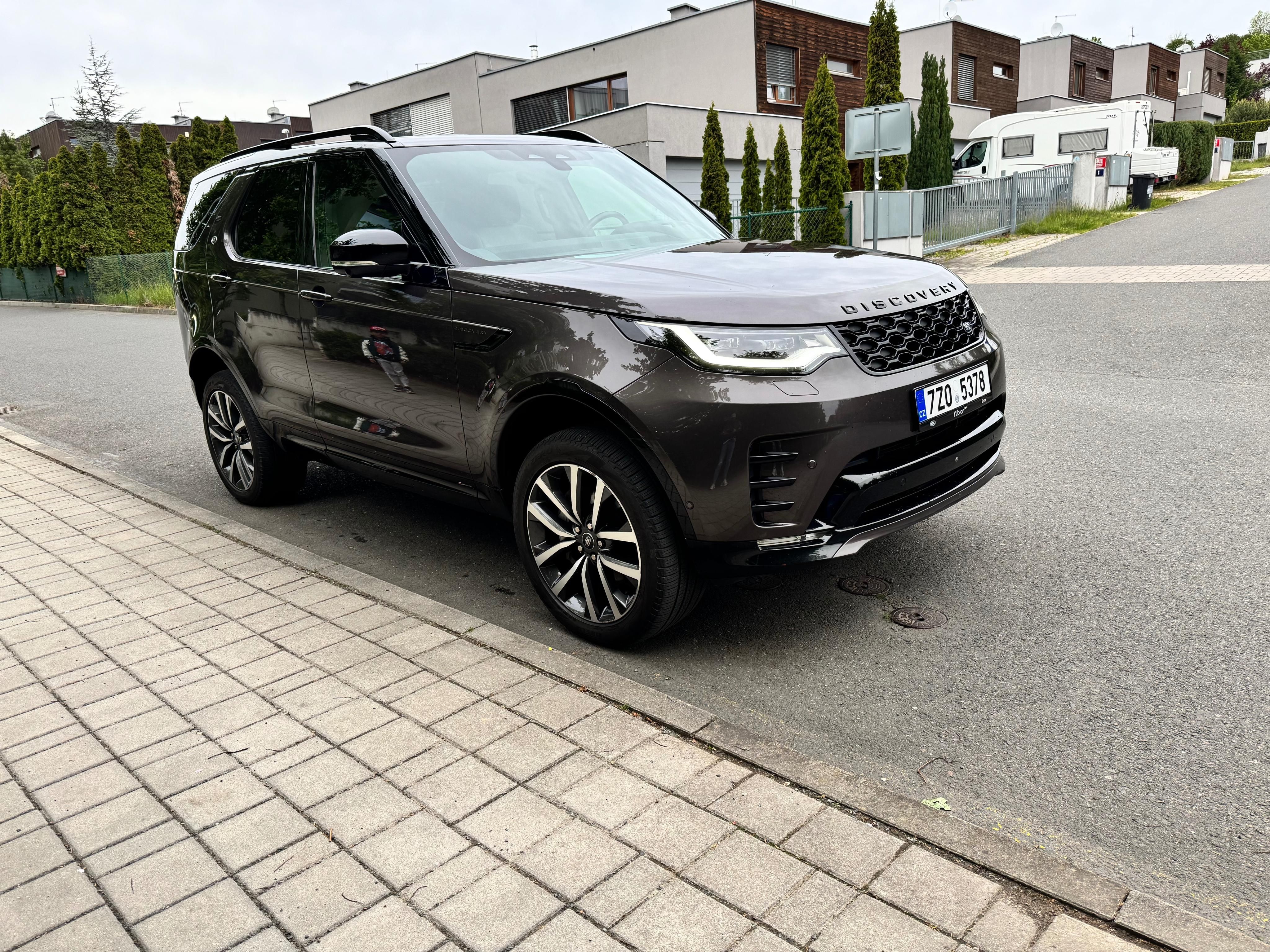 Land Rover Discovery, R-Dynamic SE 300 D - fotka 3