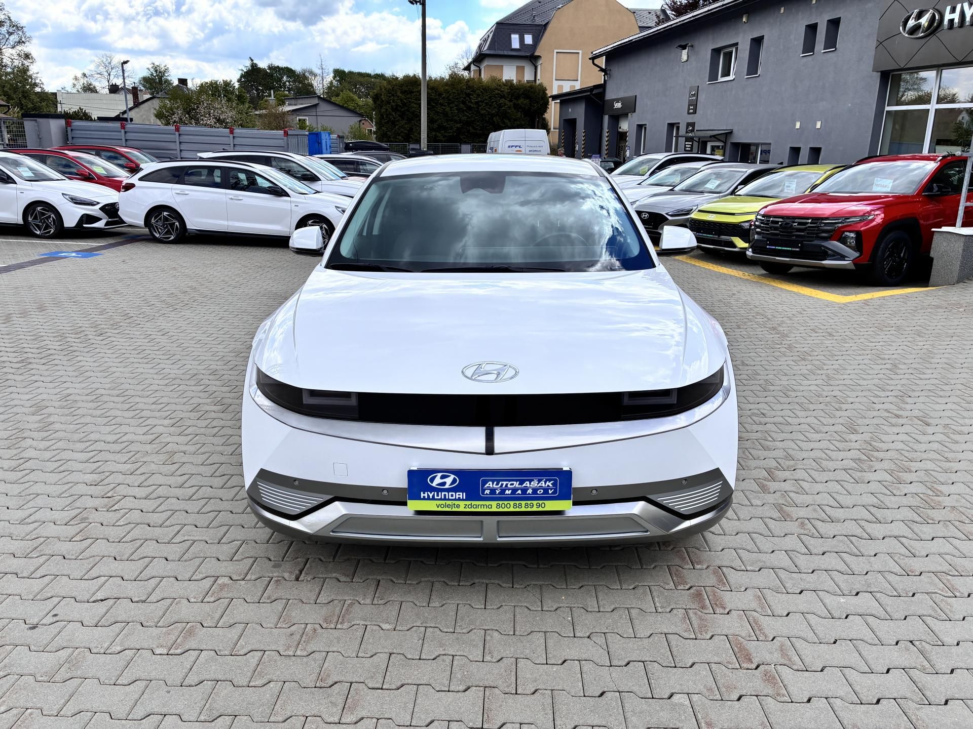 Hyundai Ioniq 5, 58KWH-125KW,STYLE,ZÁRUKA,1MAJI - fotka 2