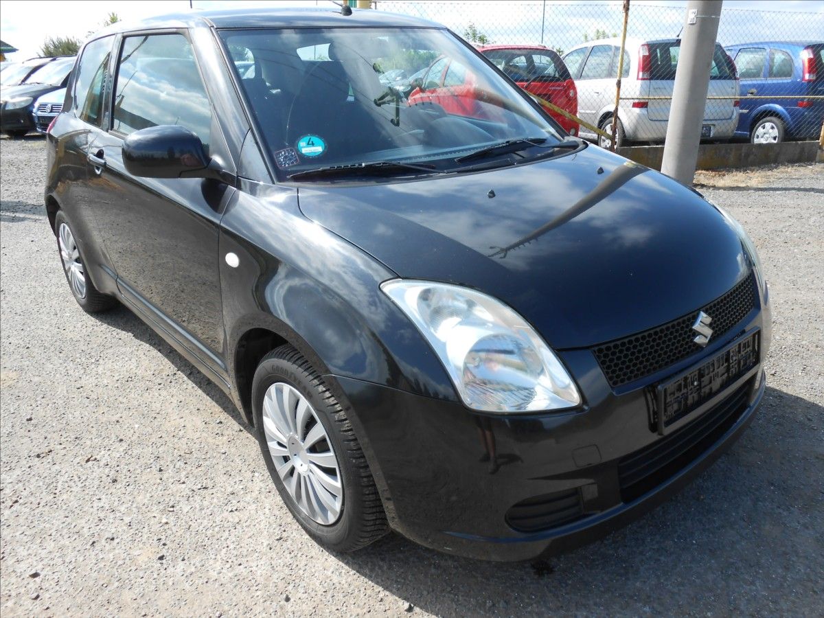 Suzuki Swift, 1,3 i 16V 68 kW KLIMA