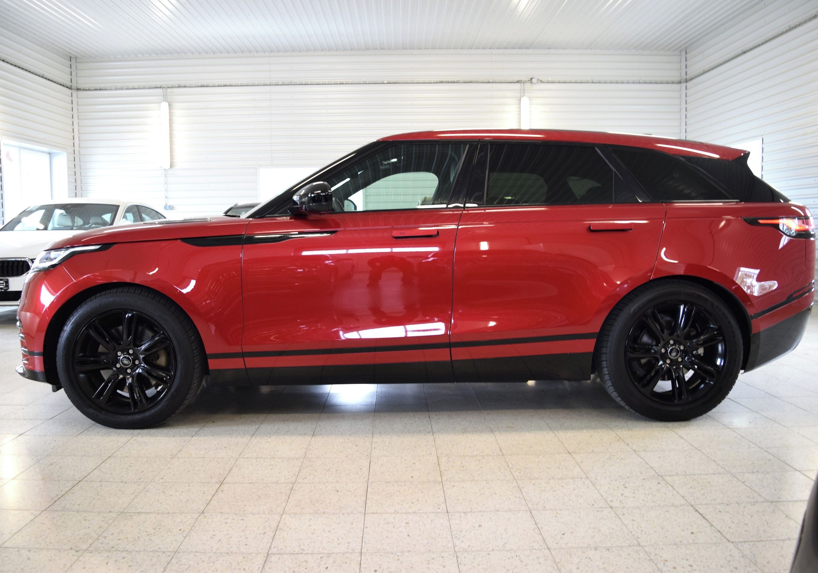 Land Rover Range Rover Velar, 3.0L R-DYNAMIC 294 kW ZÁRUKA - fotka 2
