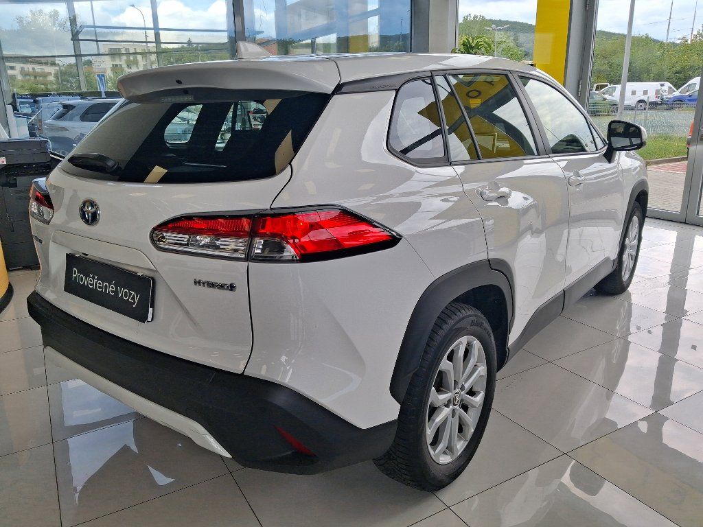 Toyota Corolla Cross, 2.0HEV 112kW 2023 - fotka 6