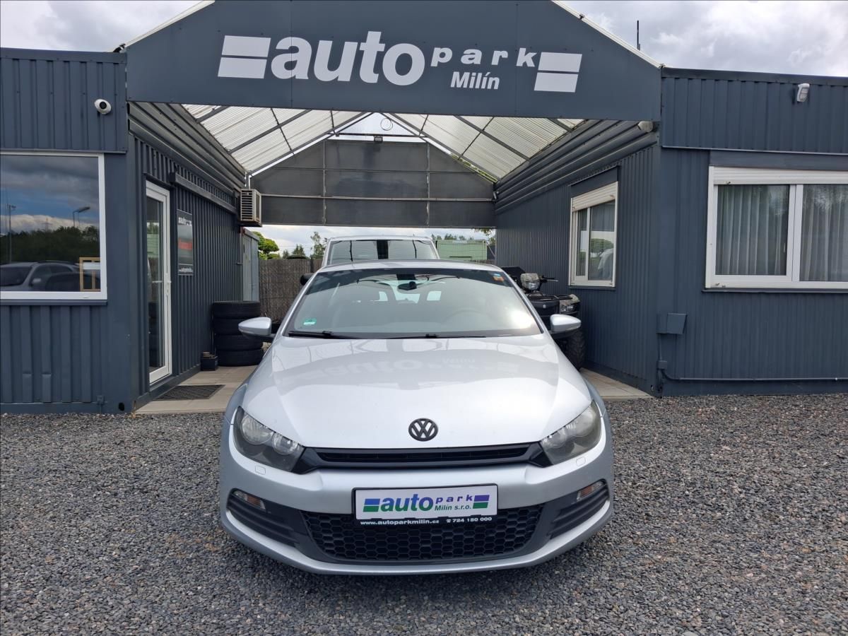 Volkswagen Scirocco, 1,9 2.0 TDi, kůže - fotka 2