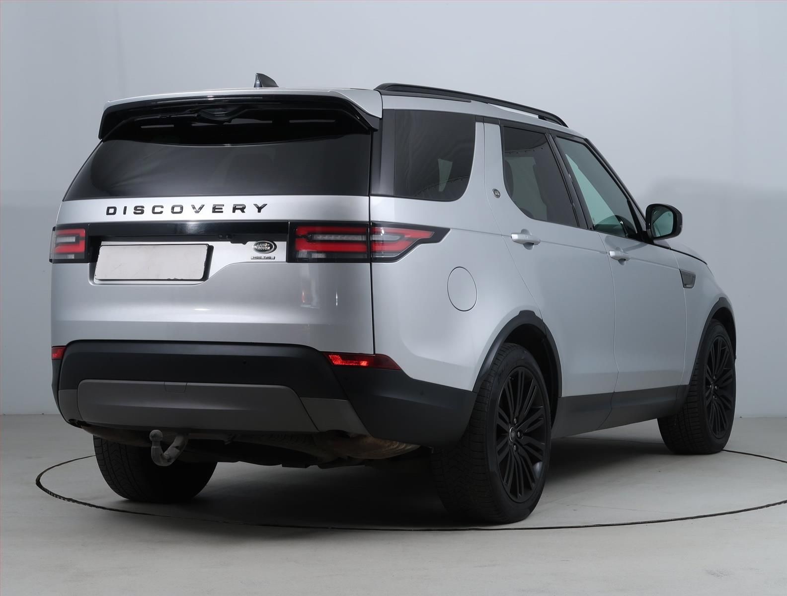 Land Rover Discovery, 3.0 Td6, 4X4, Automat, 7 míst - fotka 5