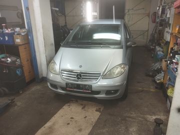 Mercedes do města za pár kaček