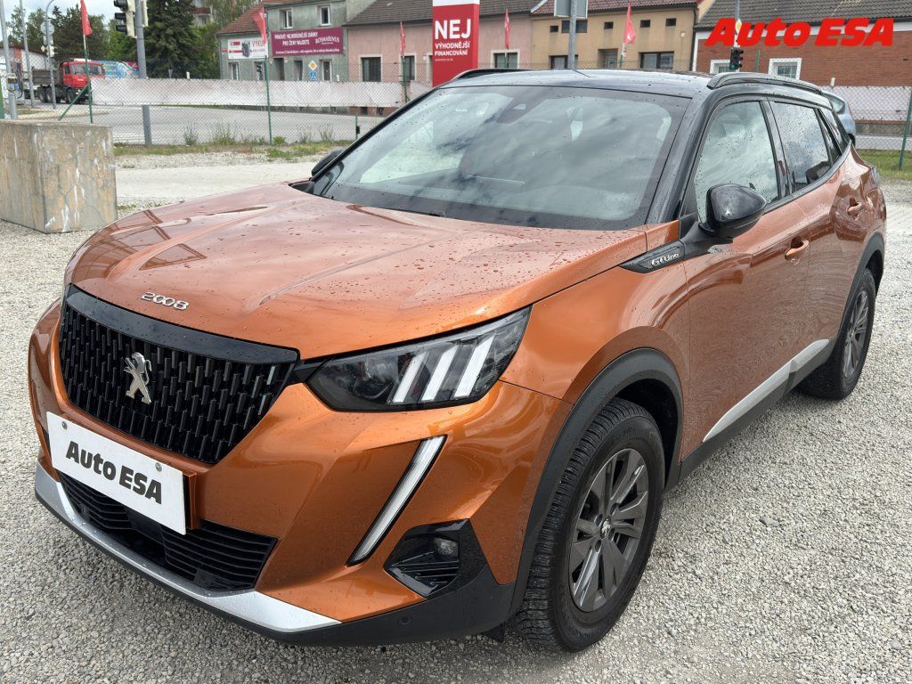 Peugeot 2008, 1.2i,1.maj,ČR,GT Line - fotka 3