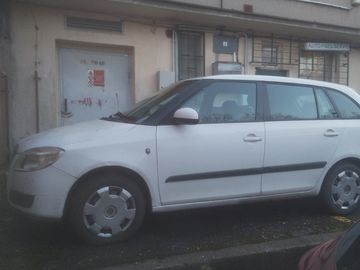 Fabia pracant