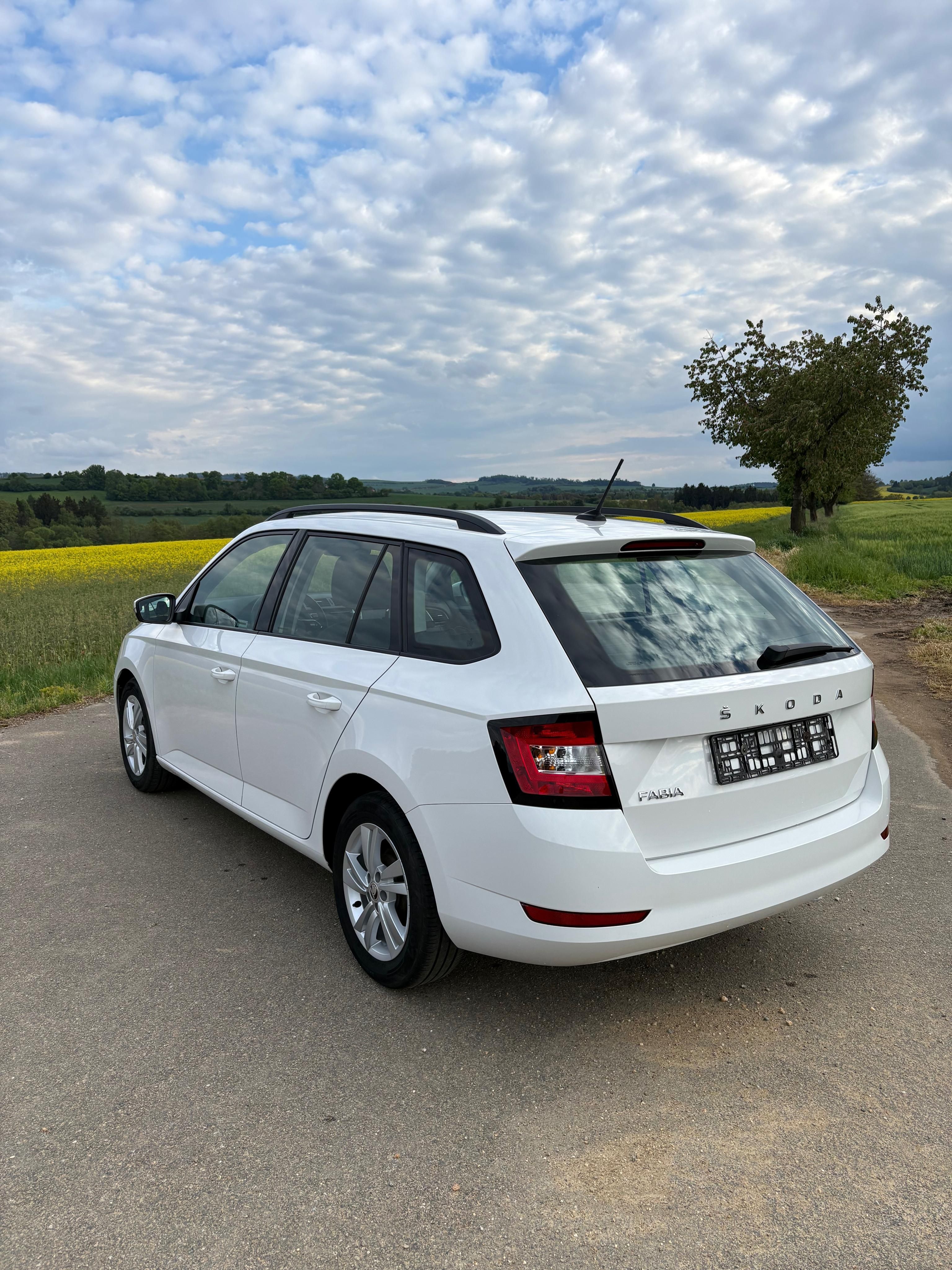 Škoda Fabia, ŠKODA FABIA 1.0 Tsi 70 Kw - fotka 3