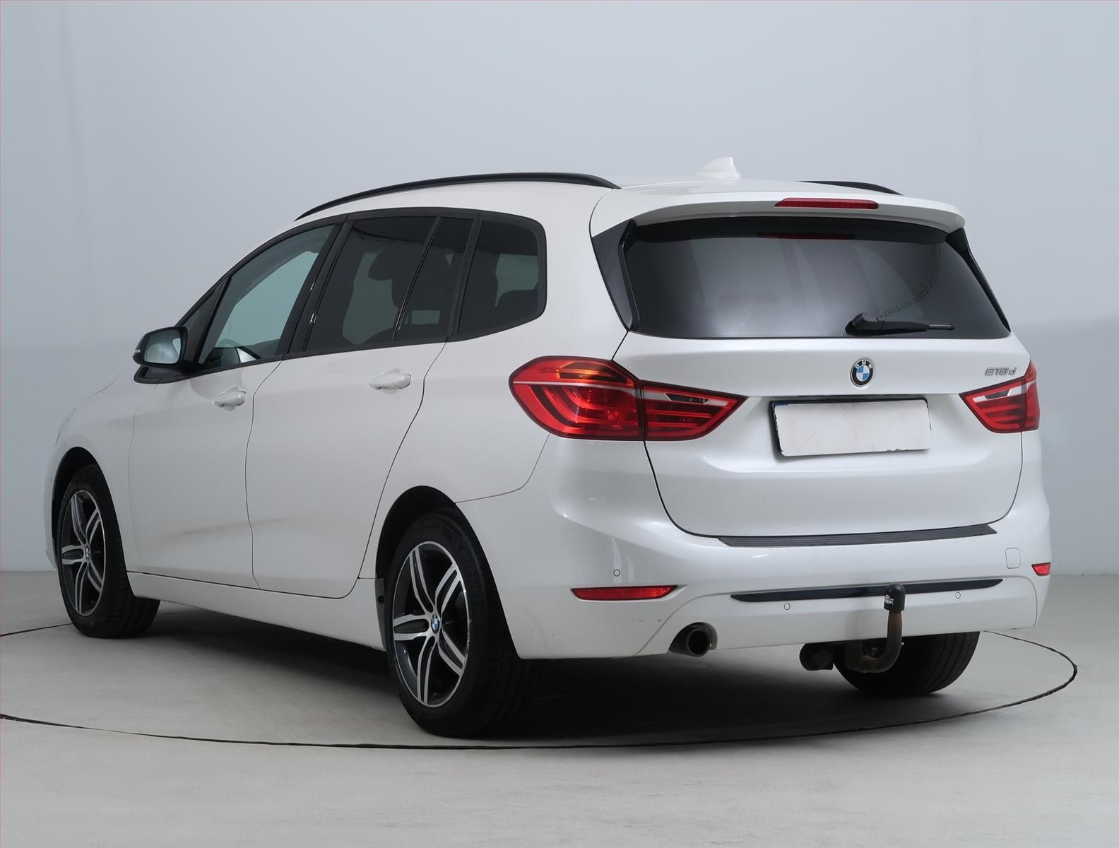 BMW Řada 2, 218d Gran Tourer, Automat - fotka 4
