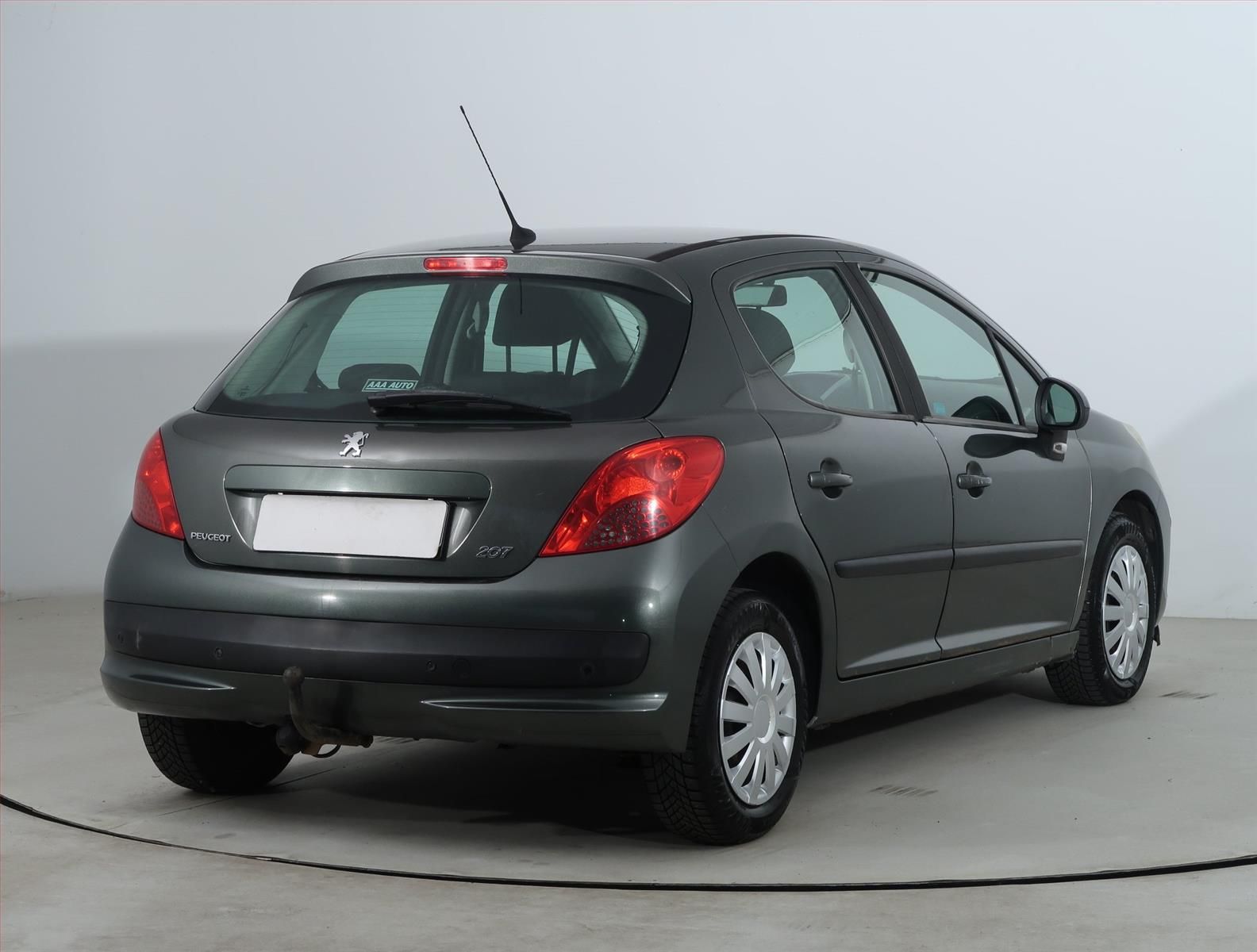 Peugeot 207, 1.4, Tažné, Parkovací asistent - fotka 5
