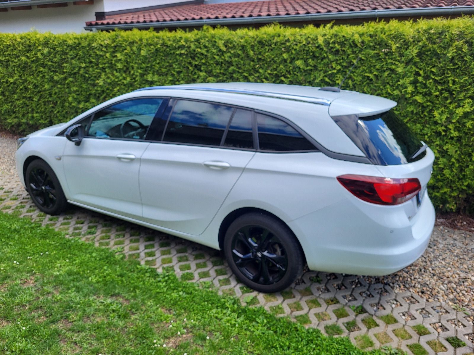 Opel Astra, 1.4 Turbo Sports Tourer+ - fotka 3