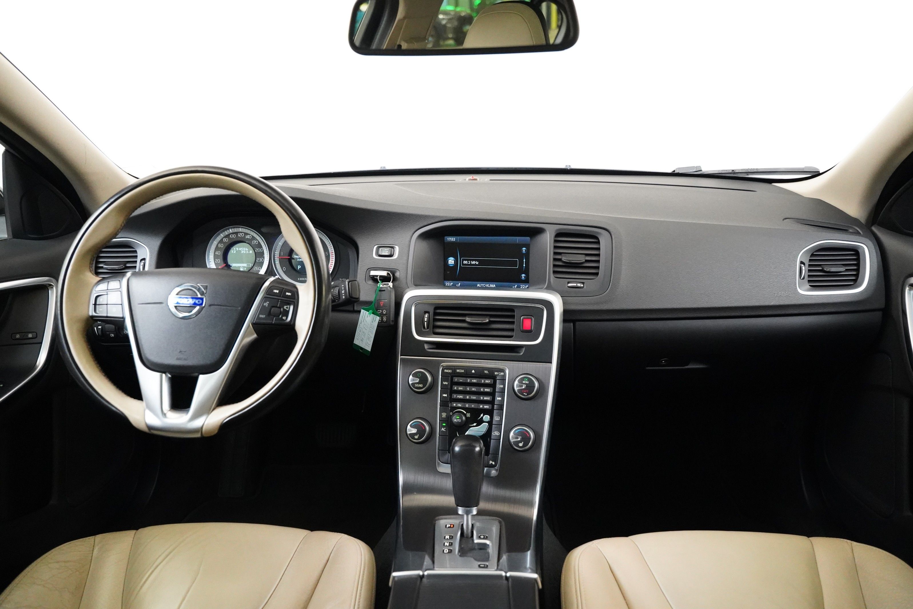 Volvo S60, S60 D3 120kW SUMMUM - fotka 5