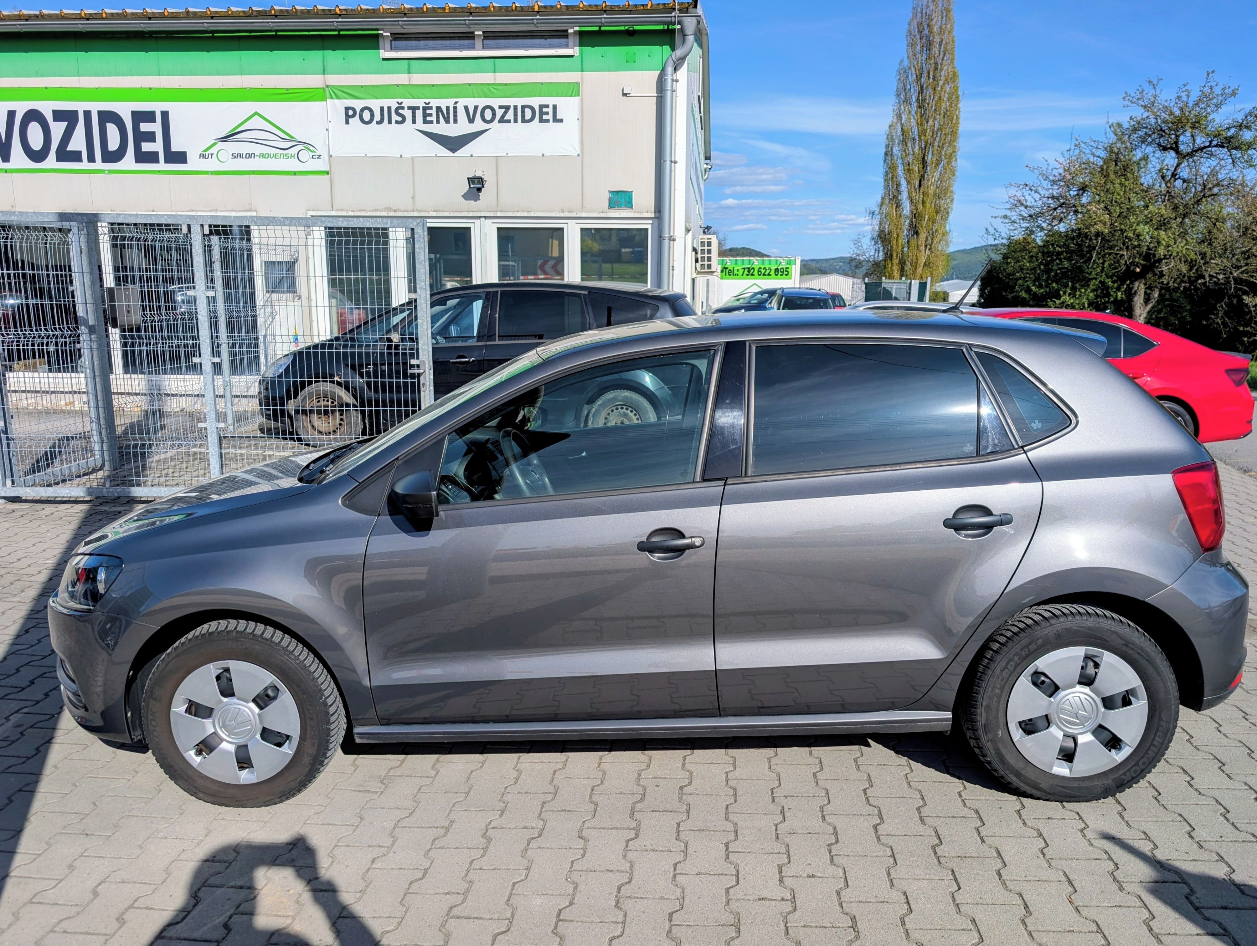 Volkswagen Polo, 1.0MPi 44kW 11/2014 JEN 94TKM - fotka 5