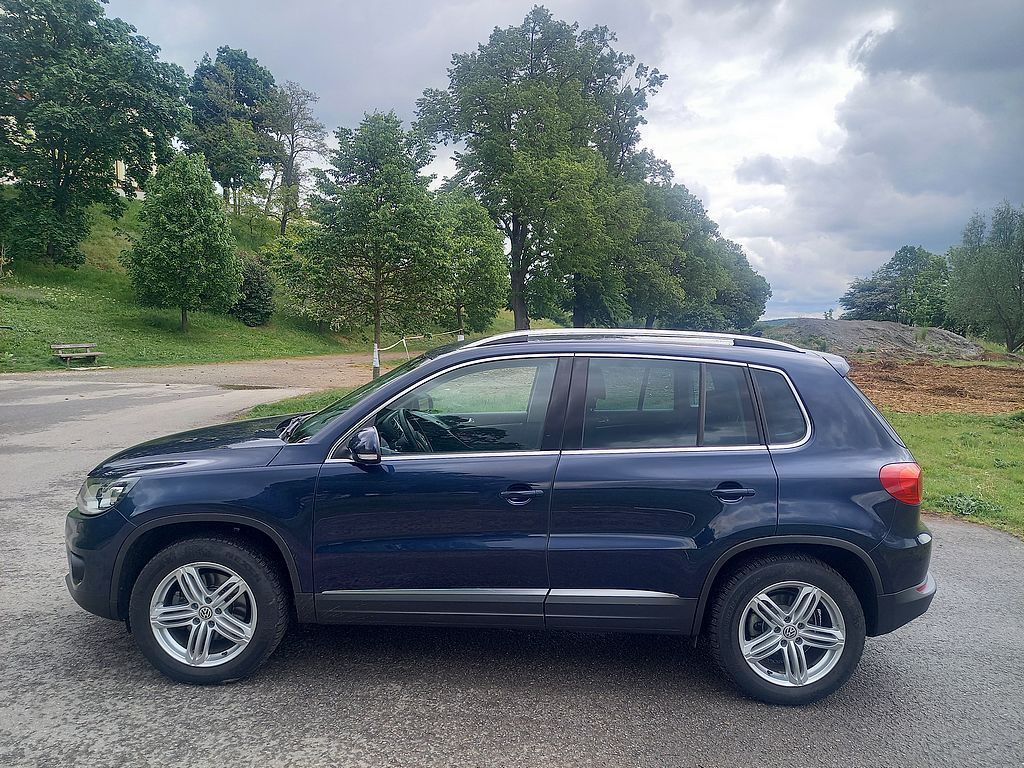 Volkswagen Tiguan, 2,0Tdi 4x4+DSG+Navi+SERVISKA!! - fotka 5