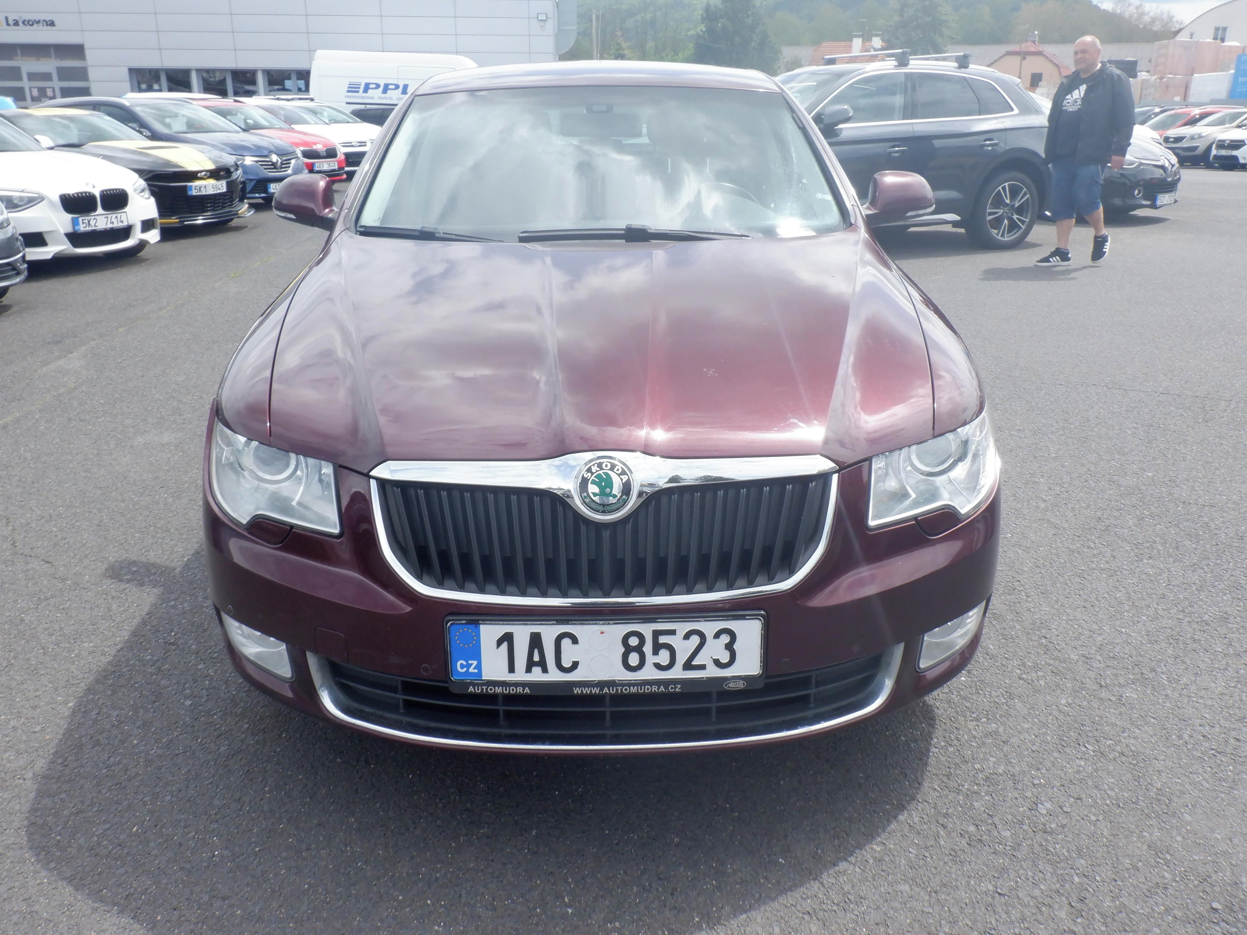 Škoda Superb, 2.0 TDI DSG Elegance - fotka 2
