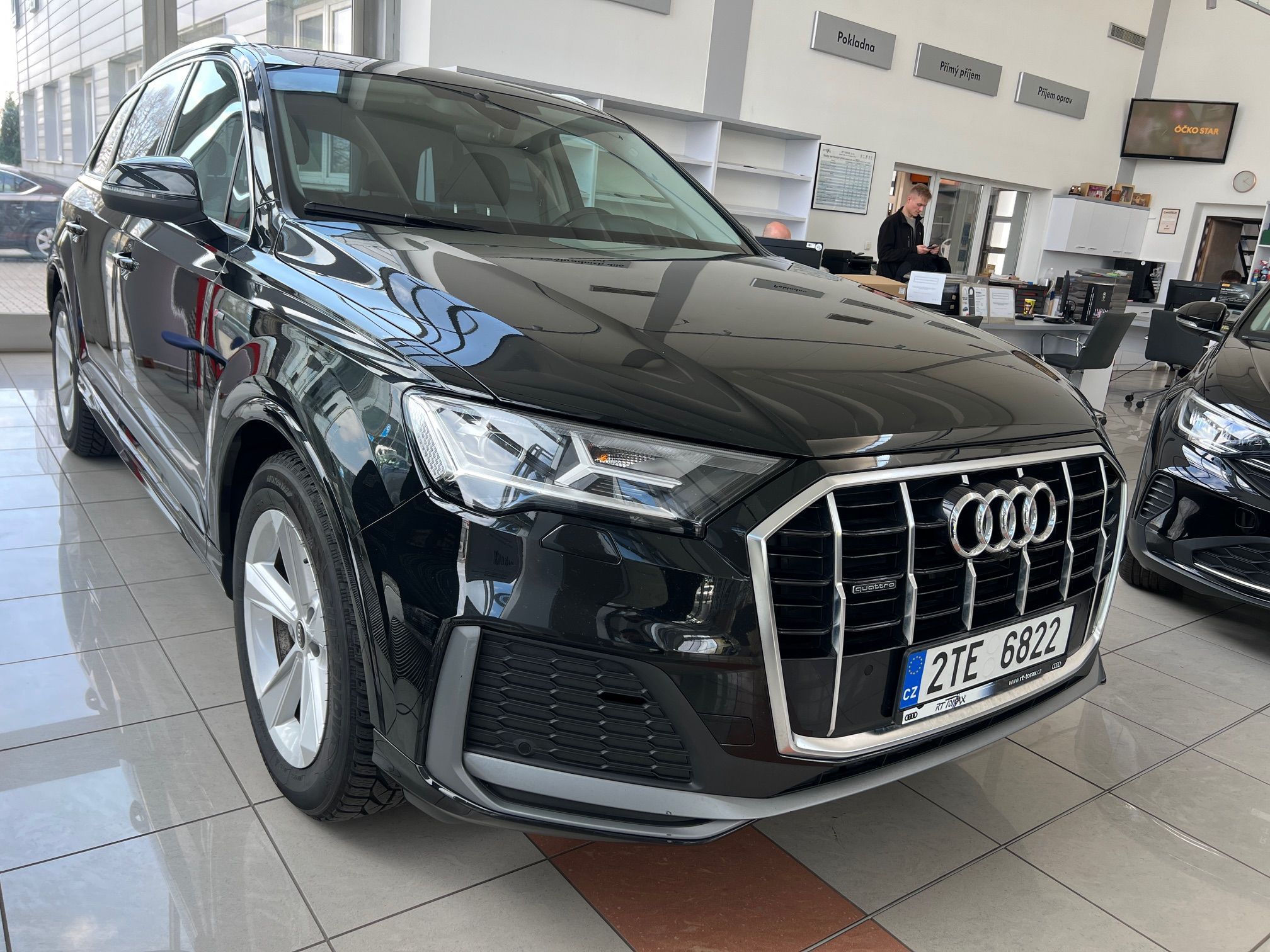 Audi Q7, S-line  45TDI 170kW - fotka 2