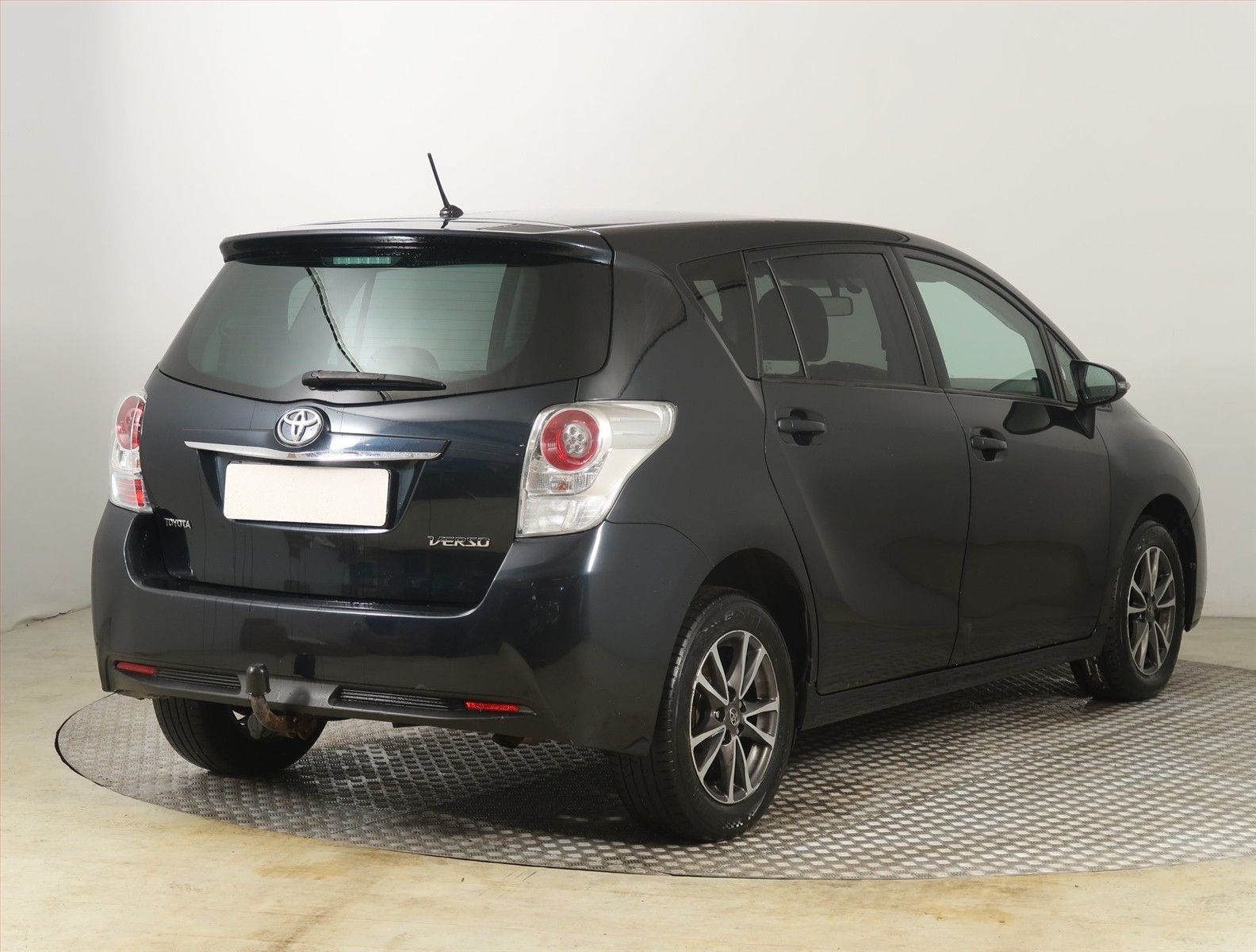 Toyota Verso, 2.0 D-4D, 7 míst - fotka 5