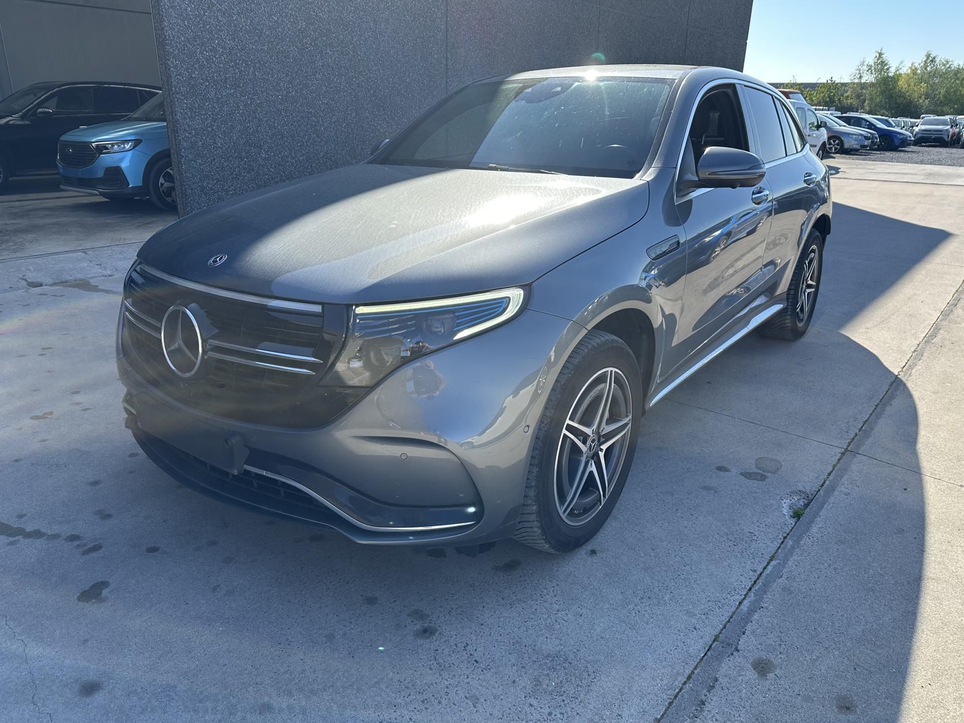 Mercedes-Benz EQC, 400 4Matic 85 kWh - fotka 3