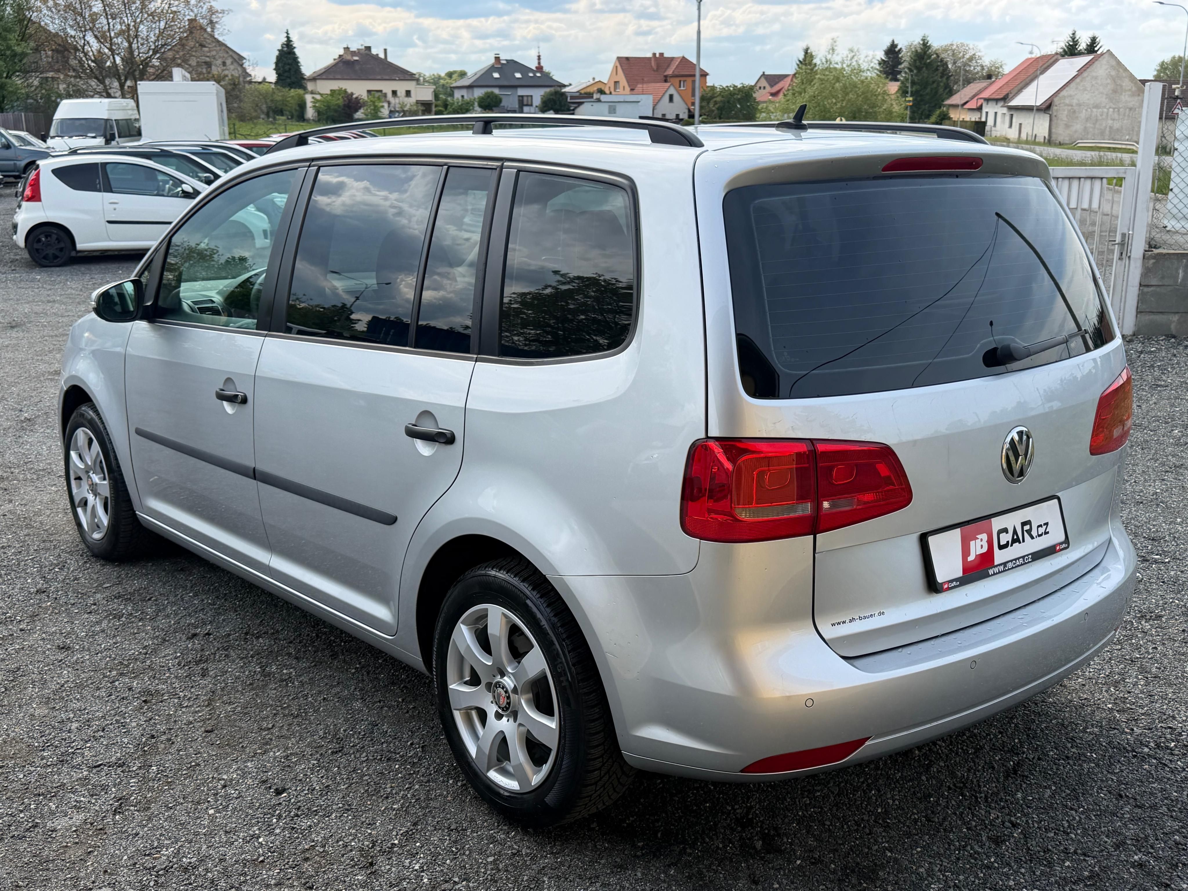Volkswagen Touran, 1.6 TDI 77KW 7MÍST - fotka 4