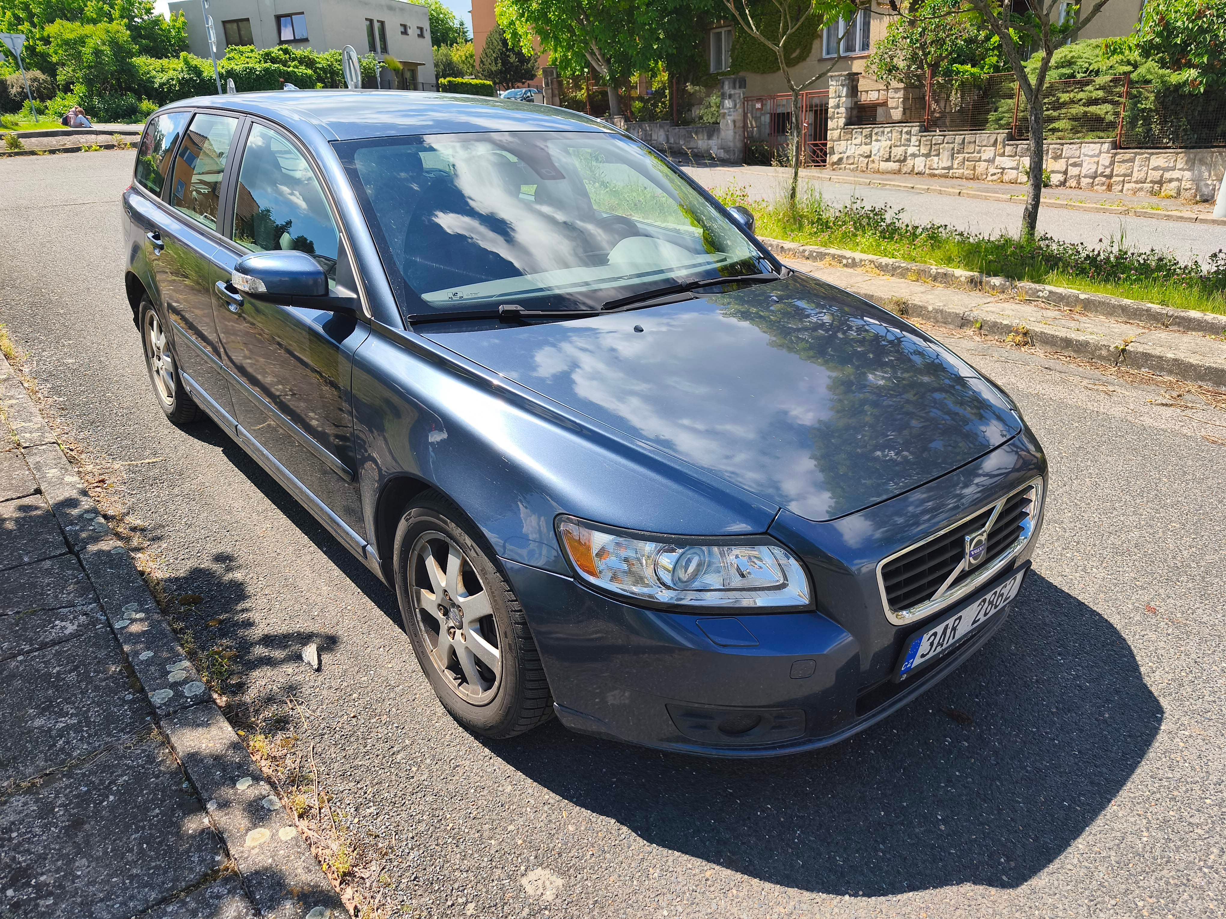 Volvo V50, 2.4 D5 Momentum