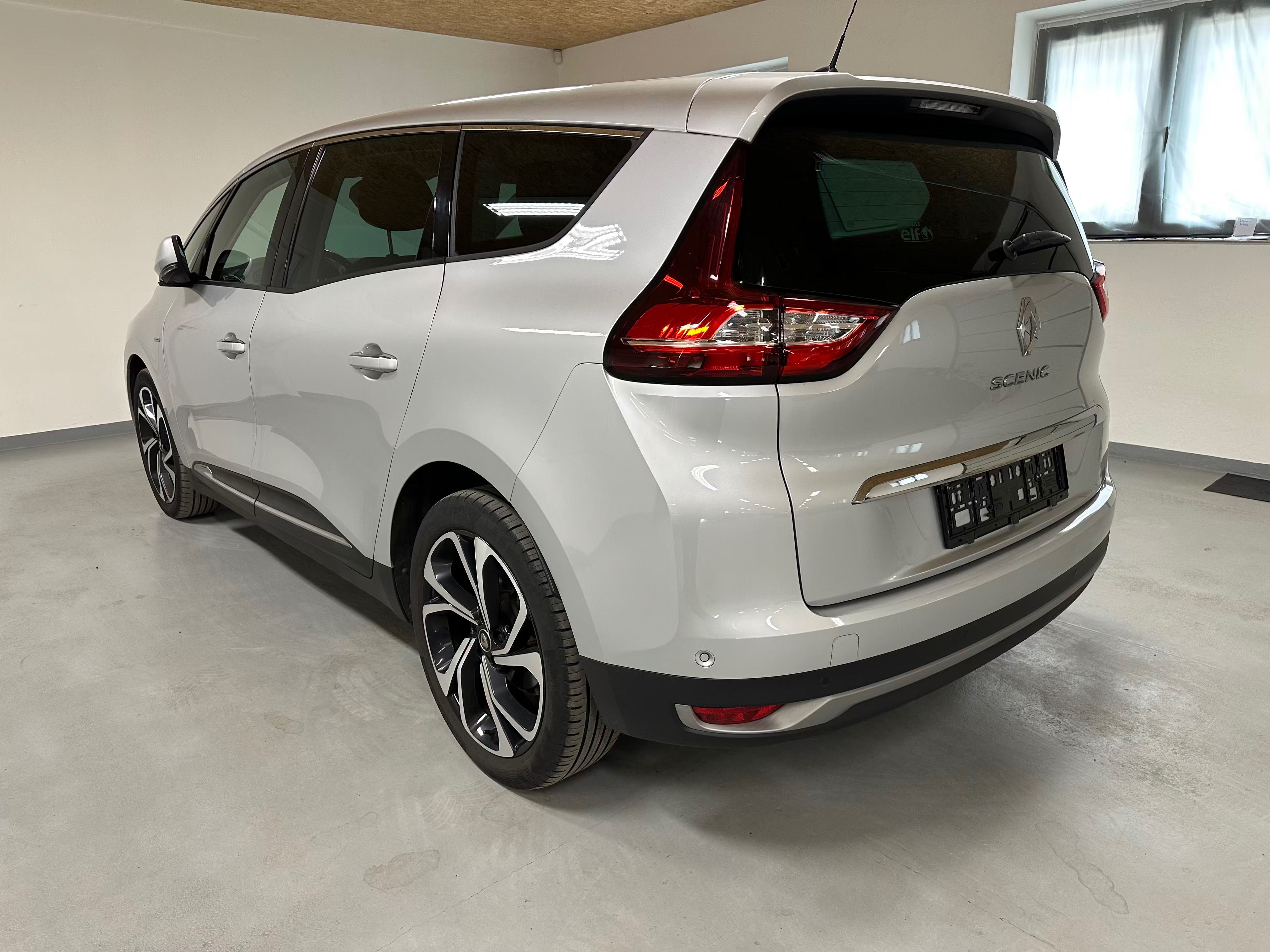 Renault Grand Scénic - fotka 6