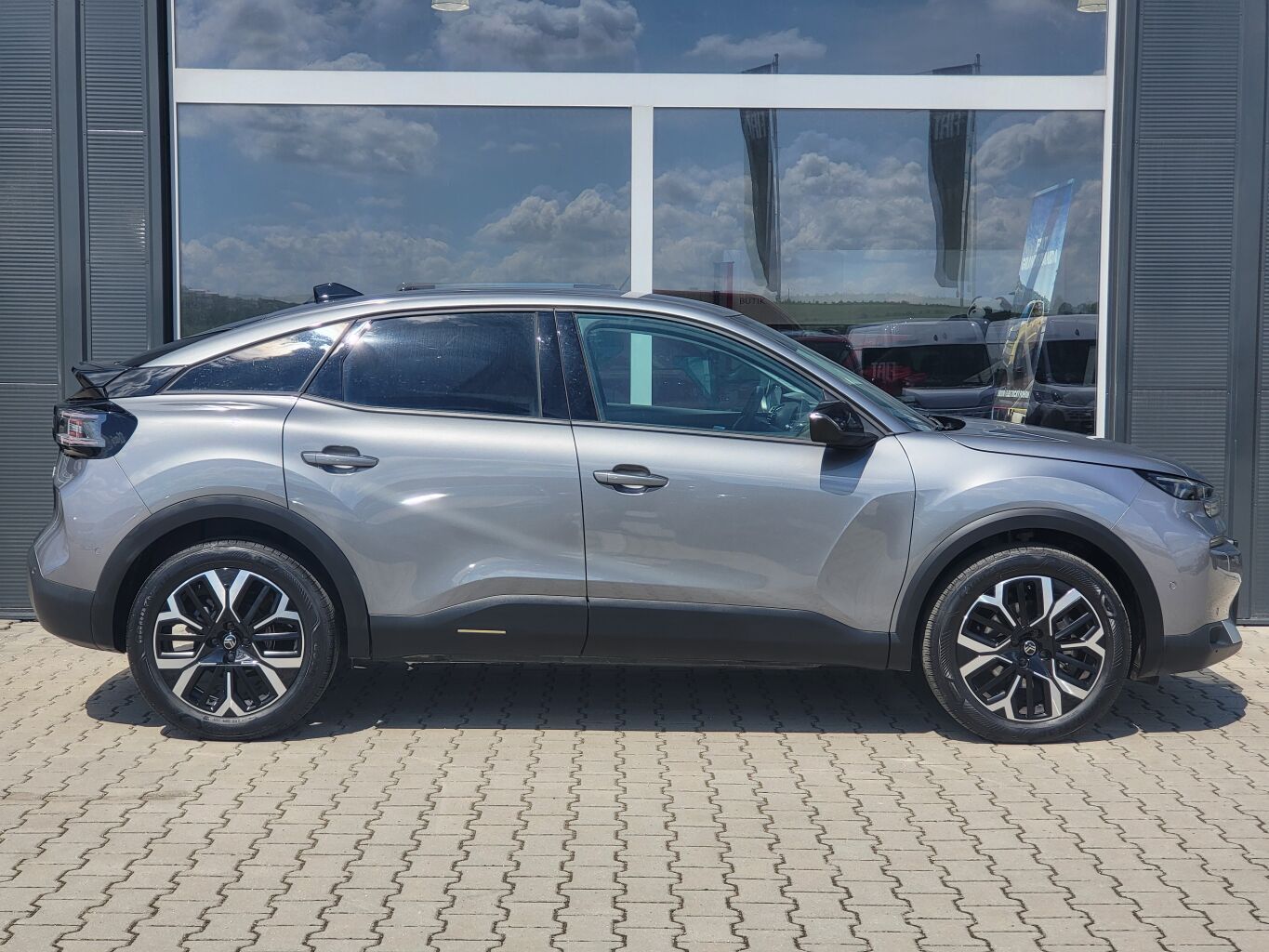 Citroën C4, MAX 1.2 130k EAT8 - fotka 4