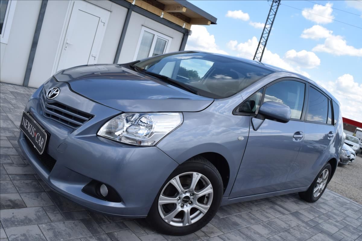Toyota Verso, 1,6 i 97KW NÍZKÉ KM 2XKOLA
