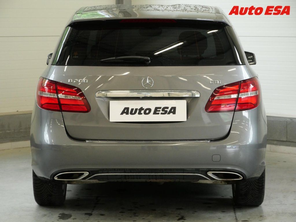 Mercedes-Benz Třídy B, 2.2 CDi 4Matic B200,AT,LED - fotka 5