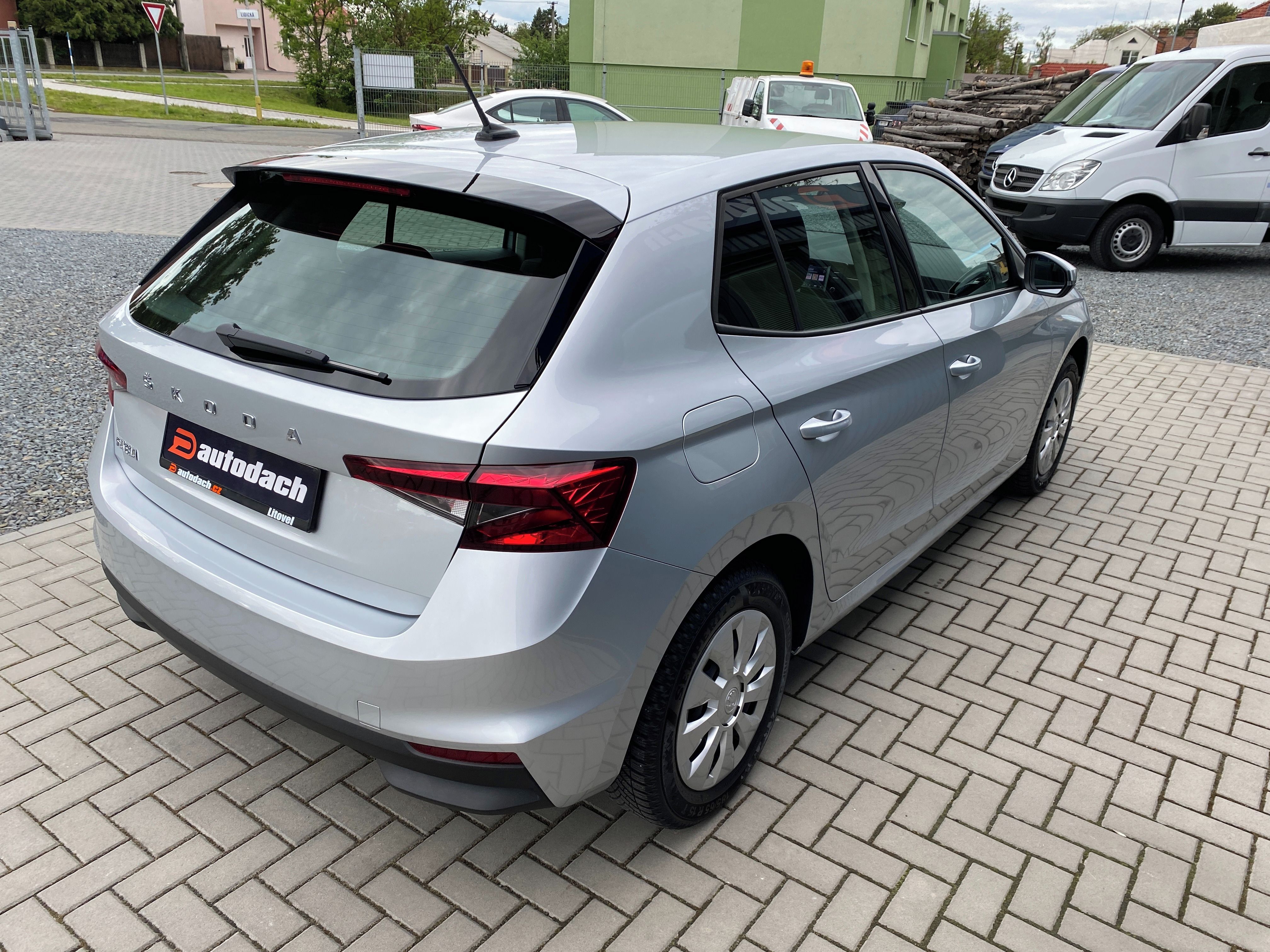 Škoda Fabia, 1.0 MPI - 1xMAJ. - 38 000 KM - fotka 5