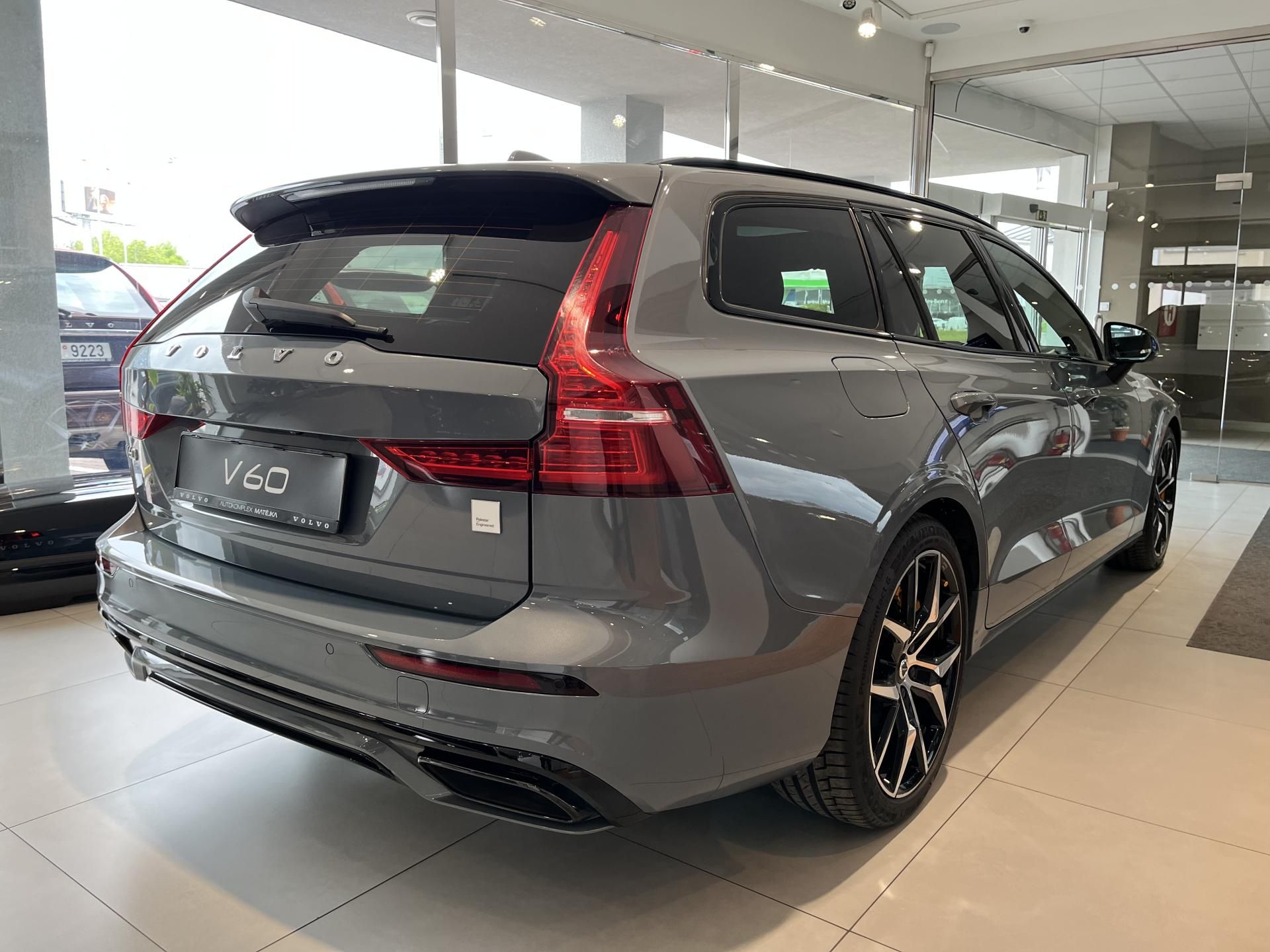 Volvo V60, T8 POLESTAR ENGINEERED - fotka 5