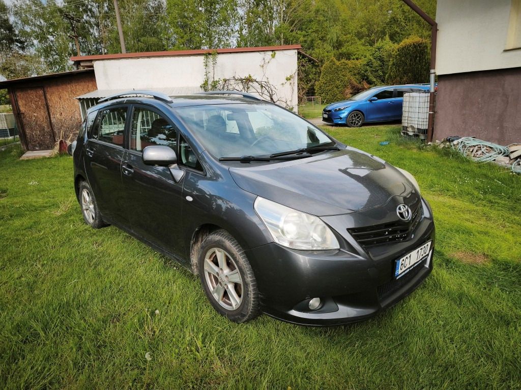 Toyota Verso, 1,8 Valvematic - fotka 3