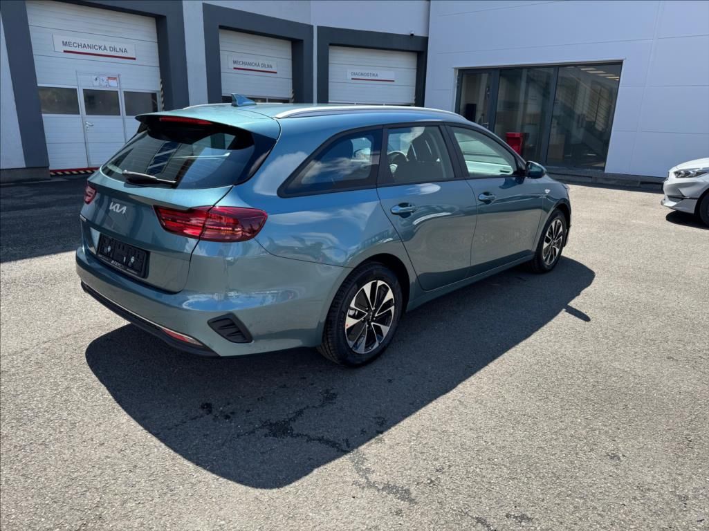 Kia Cee´d, 1,5 SW T-GDI 7DCT SPIN - fotka 5