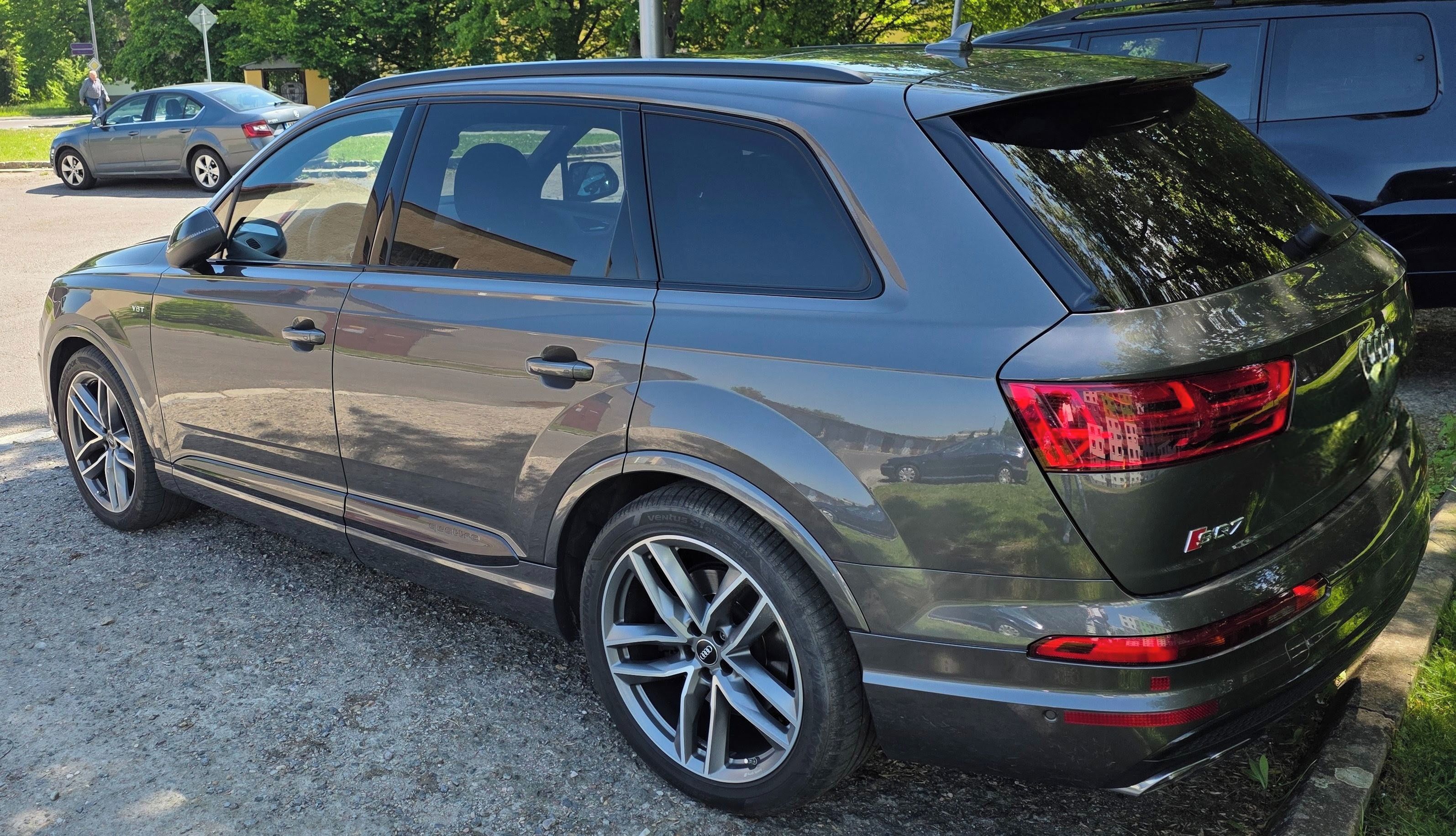 Audi SQ7, 4.0 TDI .Servisovano - fotka 3